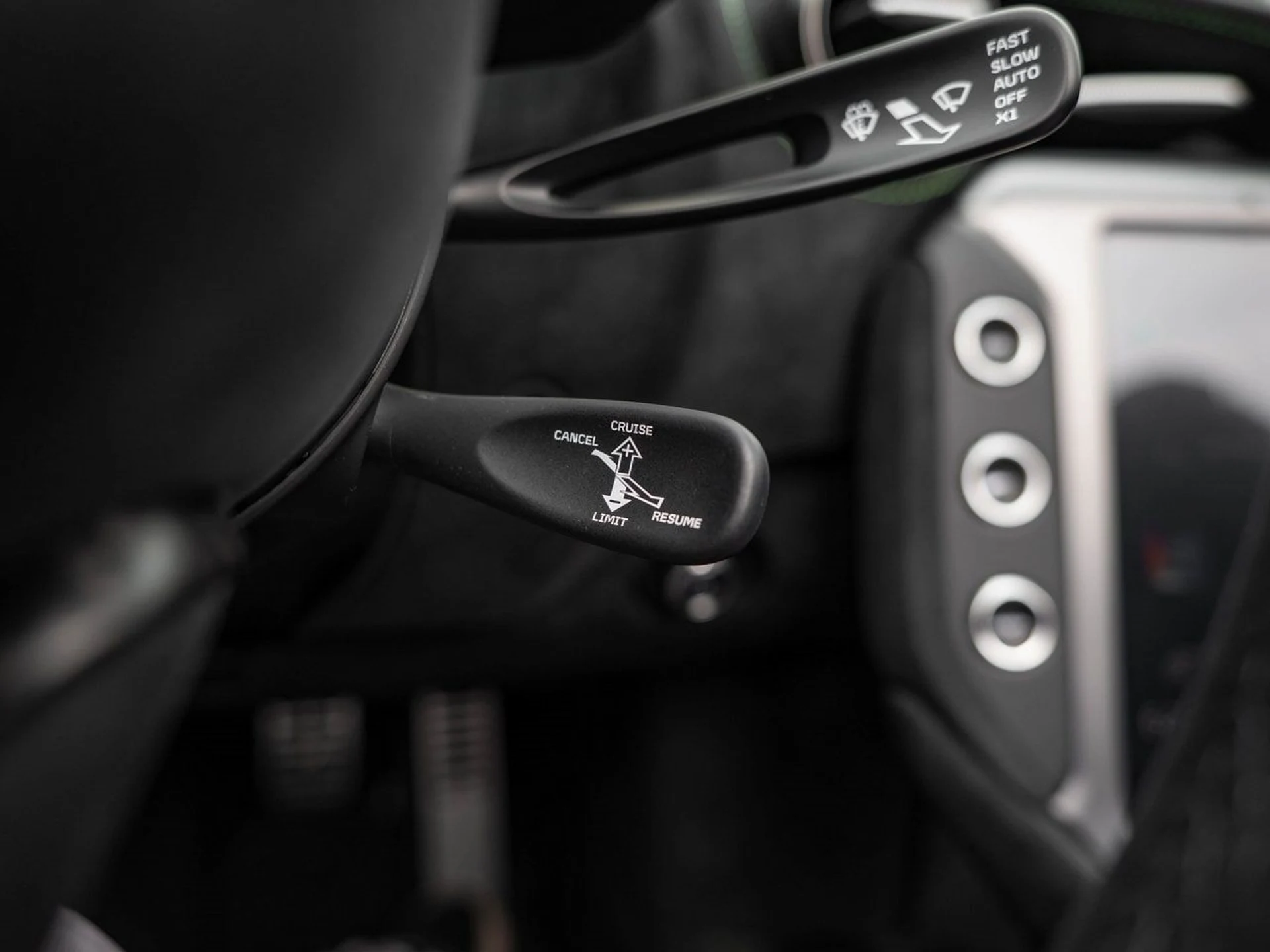 mph025_2402984246_a102d49330057c2c8ca9a08d8d1f9661x_fb1e7a9d2d