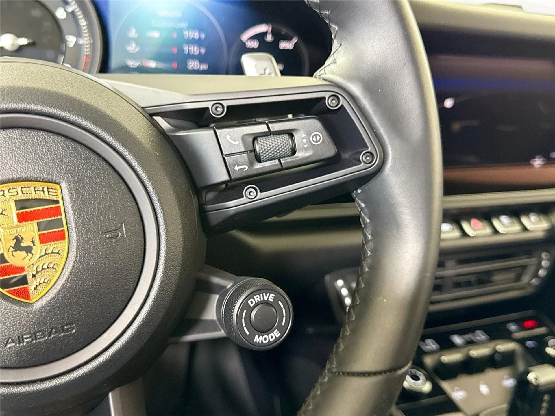 mph025_2411854510_44875f353de6dfd13699e105636e7373_43444845b5