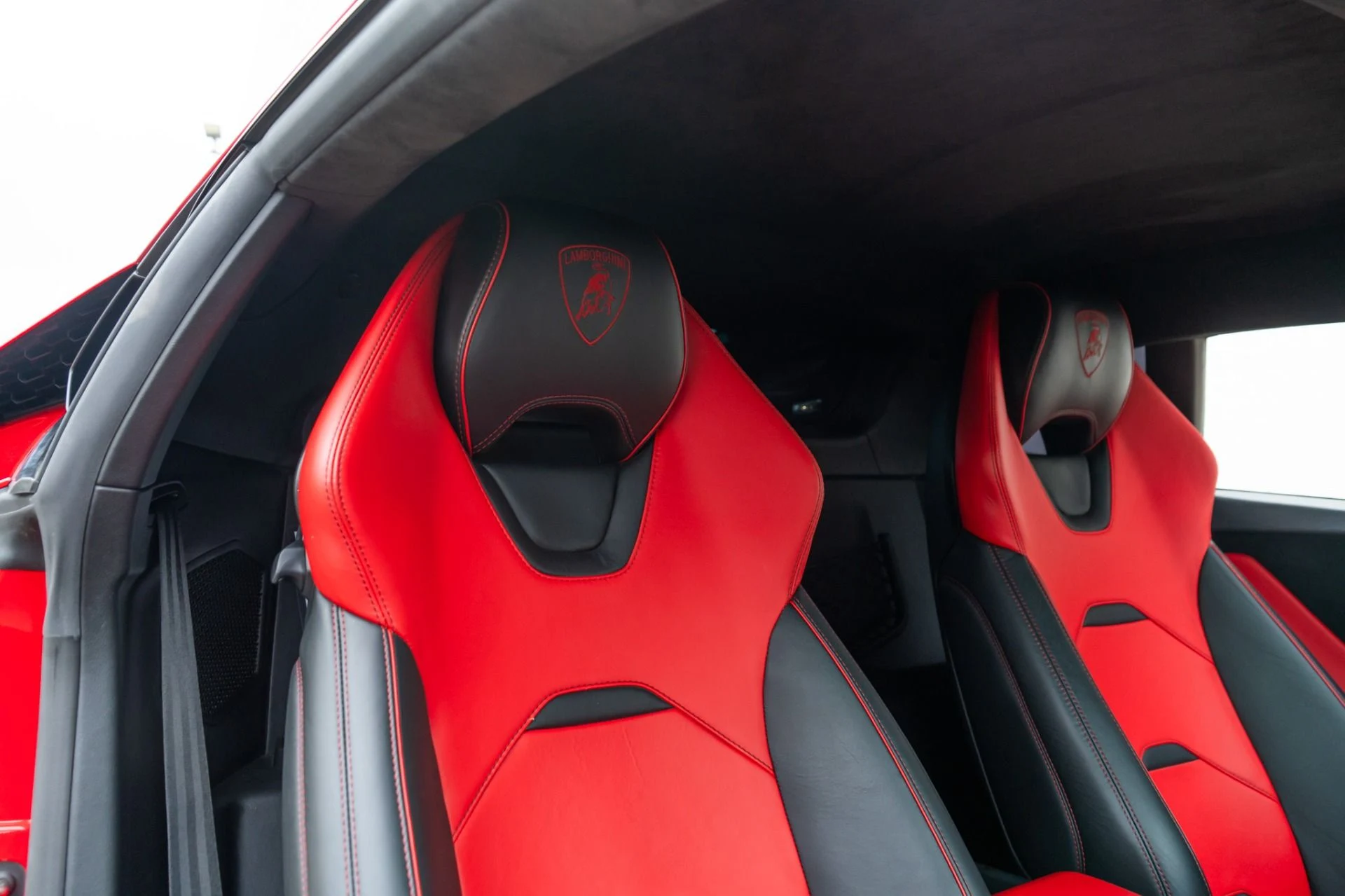 mph025_2419232498_Used_2021_Lamborghini_Huracan_EVO_1778011945_a474f6e329