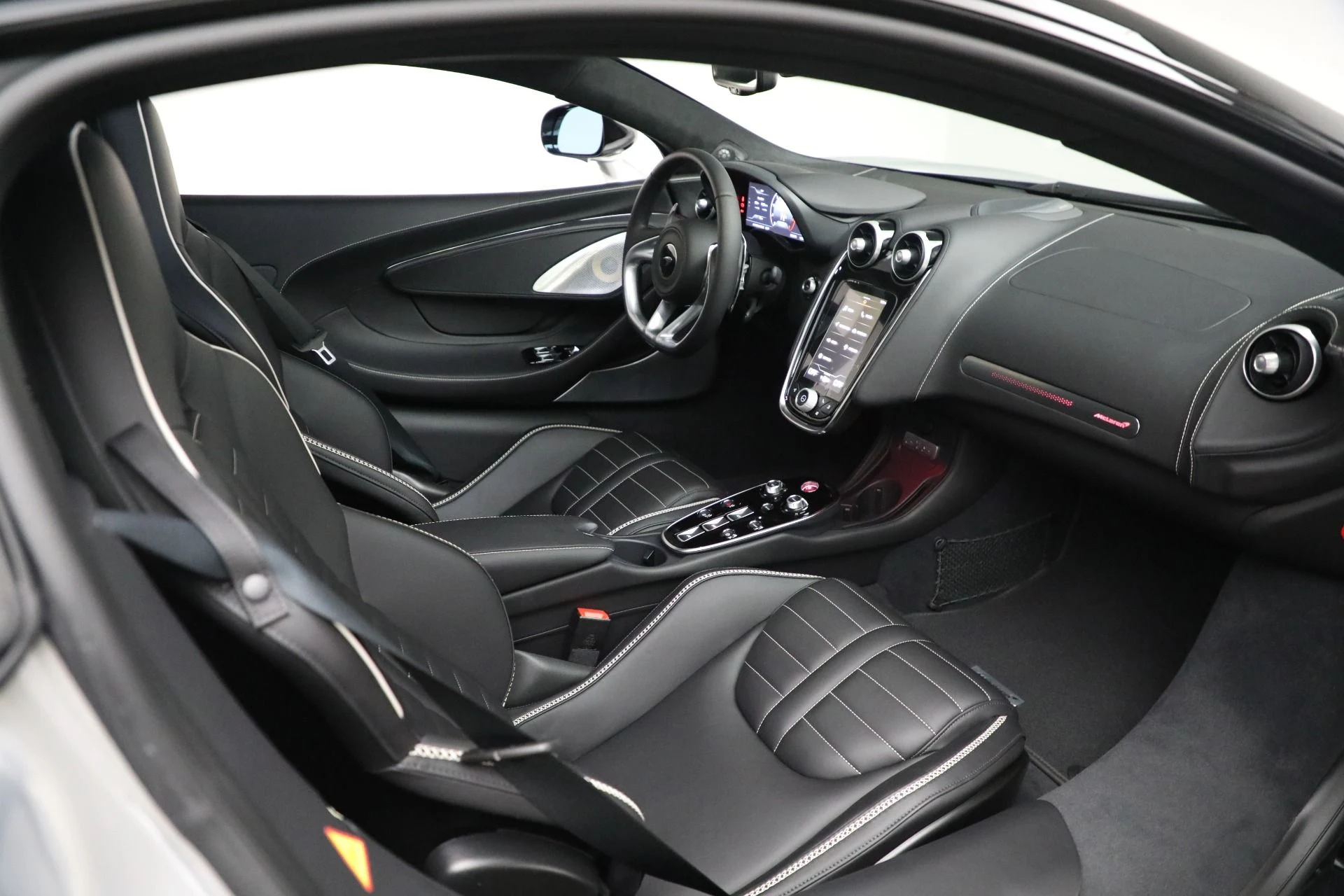 mph025_2420326721_Used_2025_Mc_Laren_GTS_Tech_Lux_2c558c103a