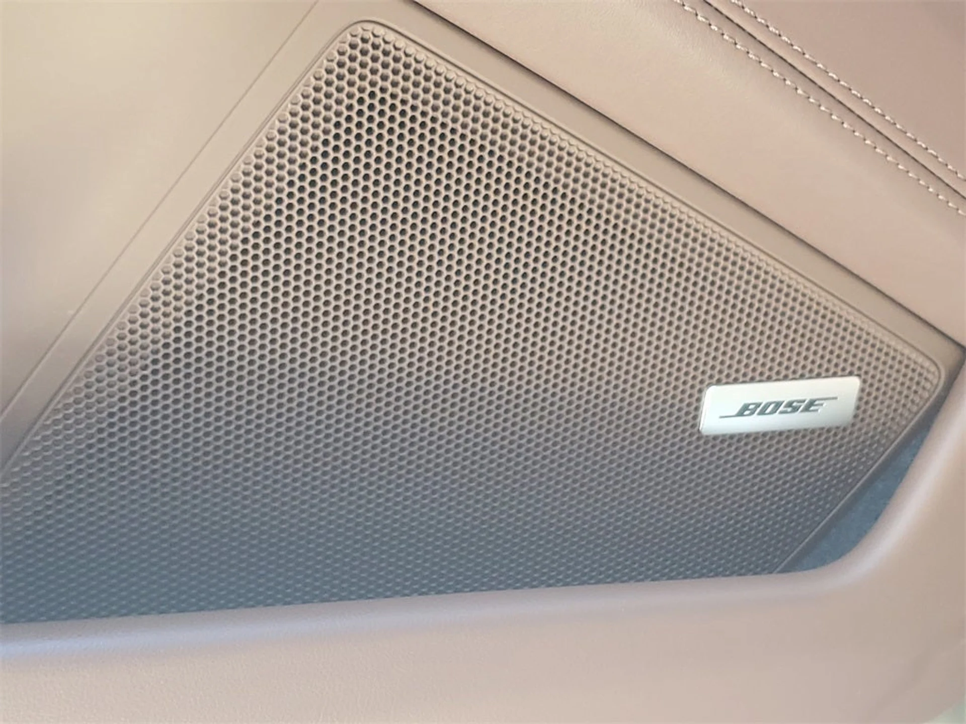 mph025_2441976037_26_c755c33179