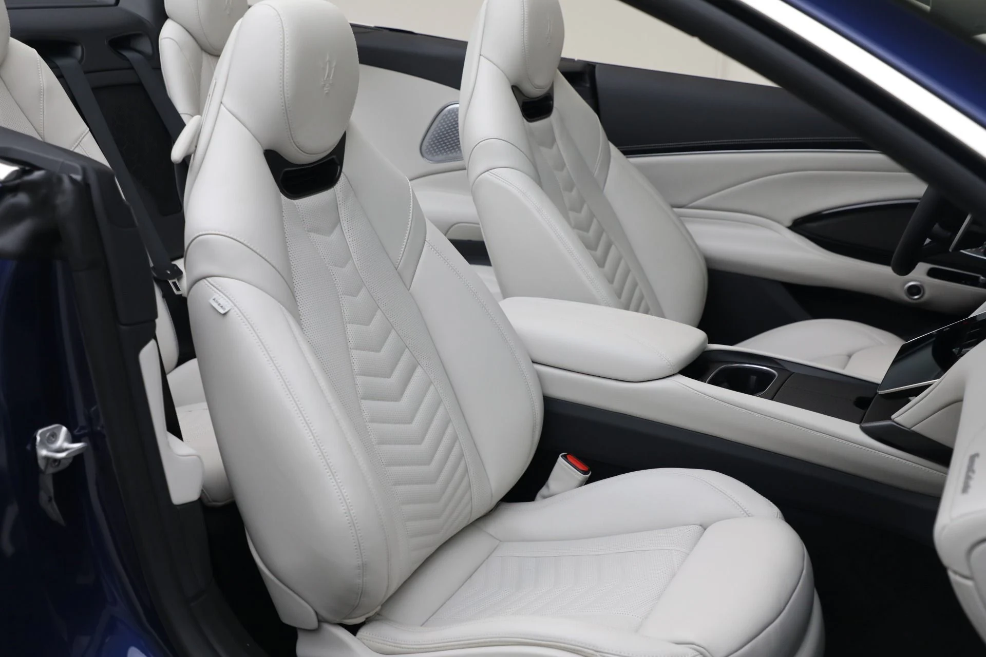 mph025_2443123639_New_2026_Maserati_Gran_Cabrio_Modena_1760548324_4aca26d2c6