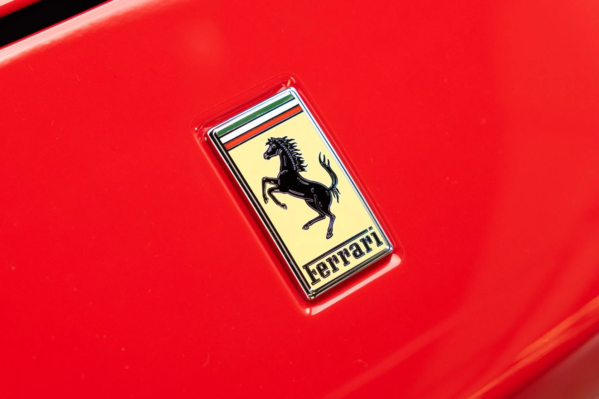 mph025_2454317725_Used_2019_Ferrari_488_Spider_1787231247_347e8165af