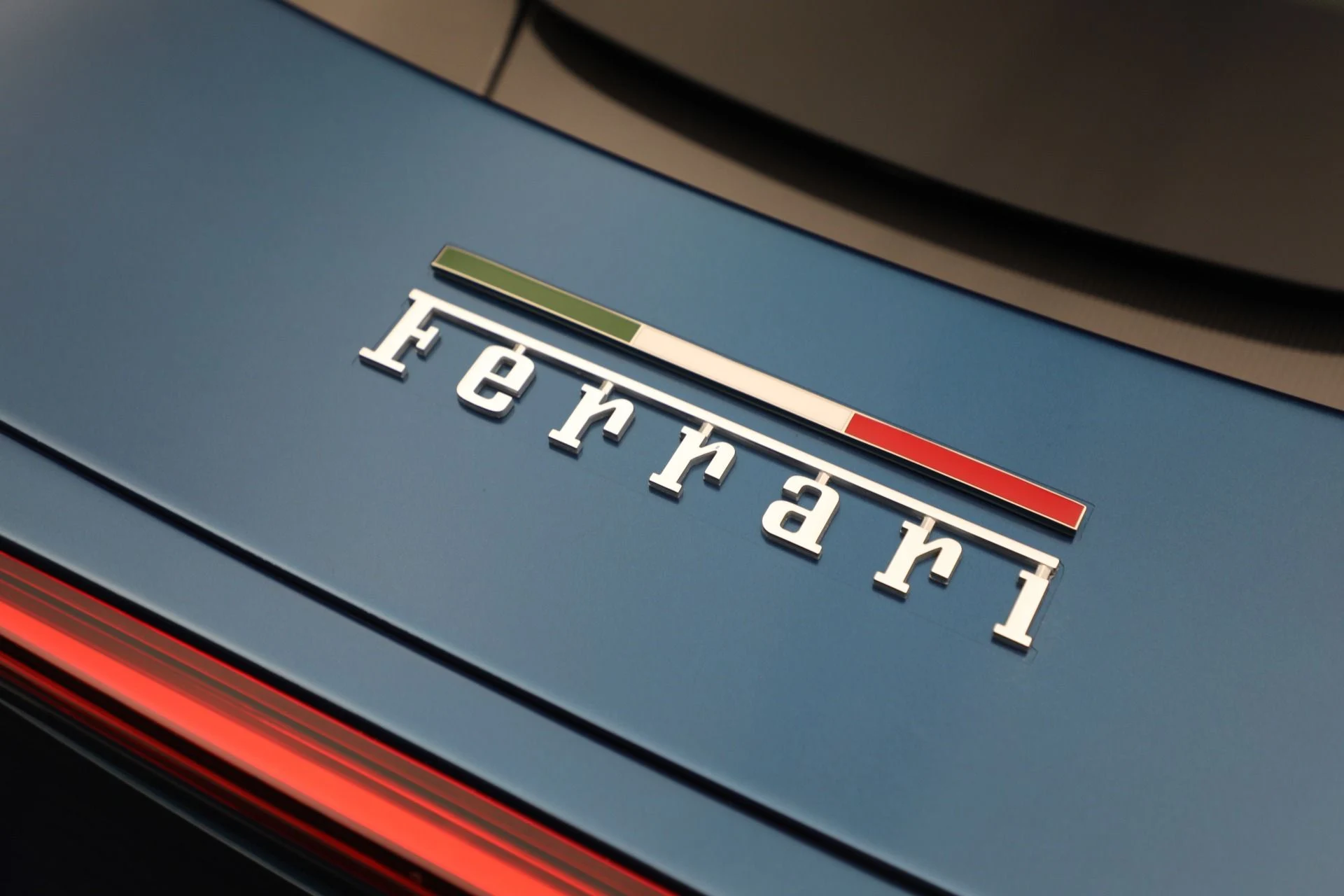 mph025_2455562192_Used_2024_Ferrari_SF_90_Spider_1791405464_ef861c1913