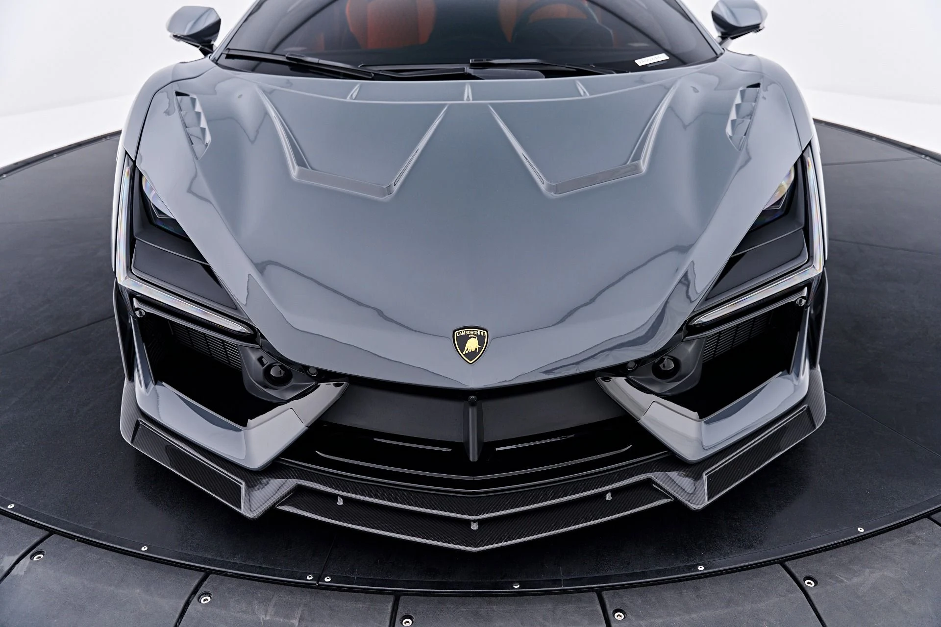 mph025_2458206954_Used_2024_Lamborghini_Revuelto_Base_1789623397_dd52bcf70c