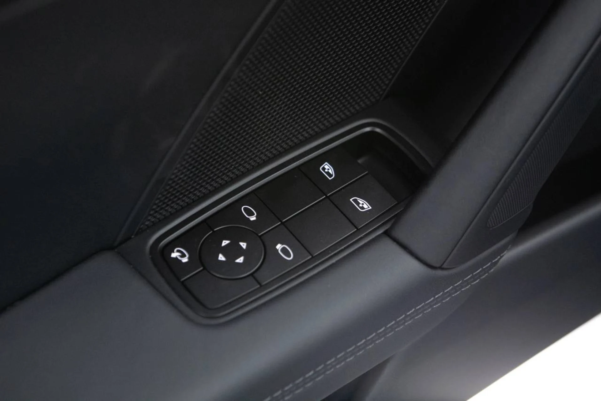 mph025_2462181508_8c543294a628294bb200d780696c7765x_c11c36e4bc