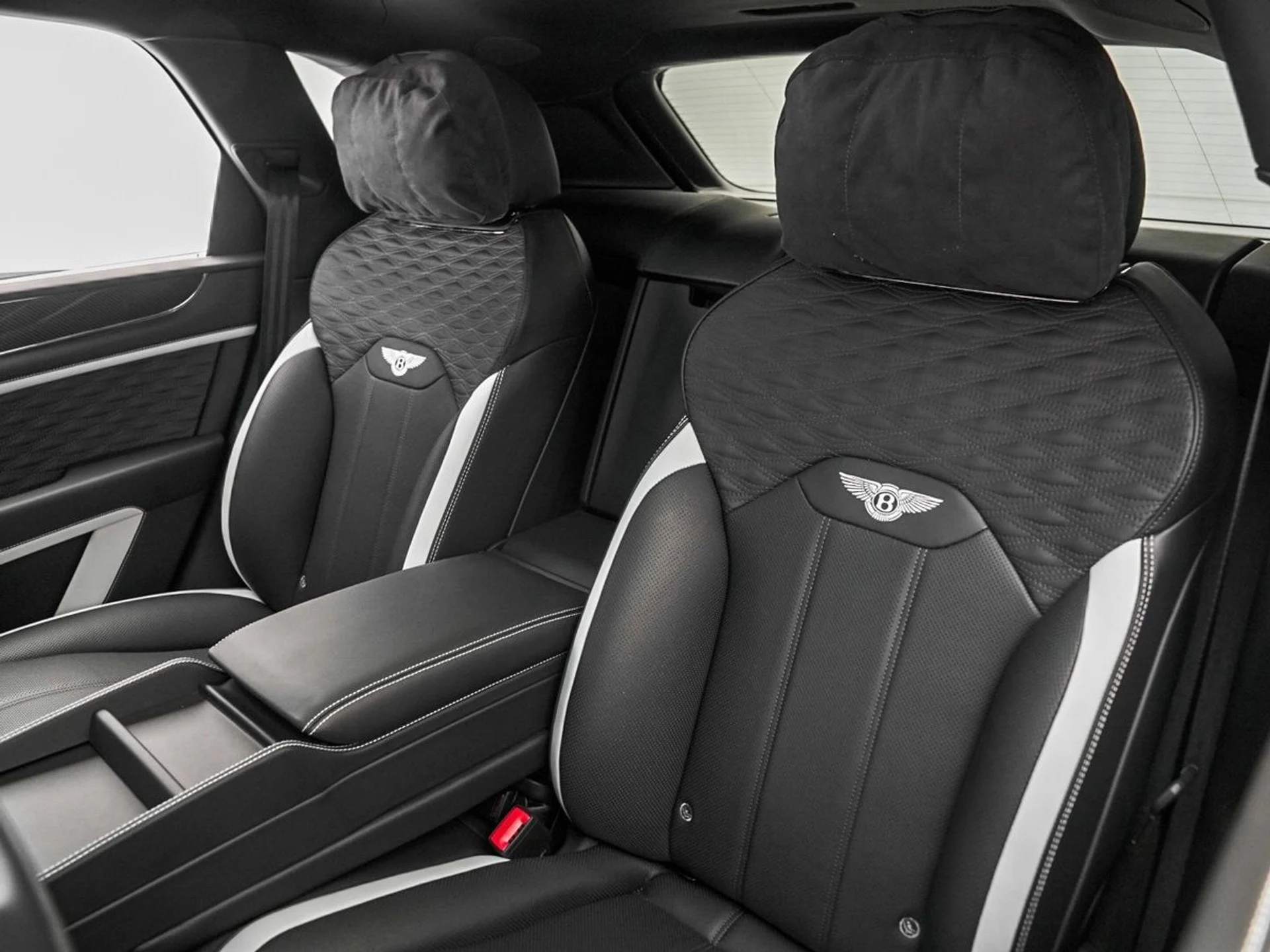 mph025_2466300940_pivl9l70vskbh4l3o4fo8hx60f4v_37107e6333