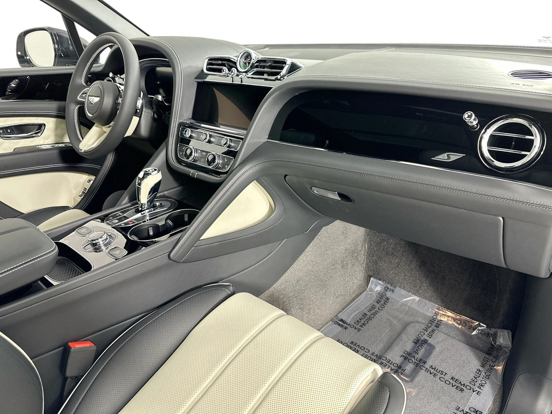 mph025_2468352166_26_f496cd49ce