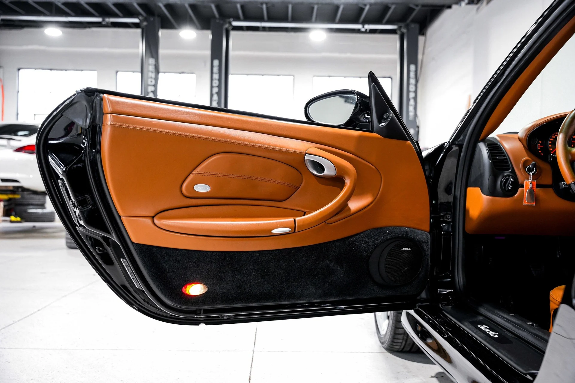 mph025_2475229069_fe00f61e8632ab5bb9f4b79e71bcca23x_720f51d019