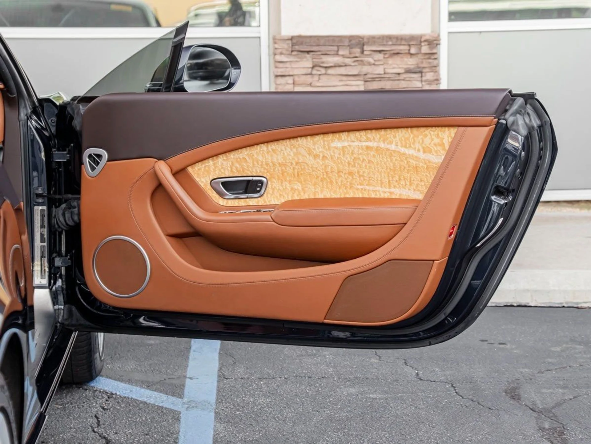 mph025_2477217635_26_6427665d1b