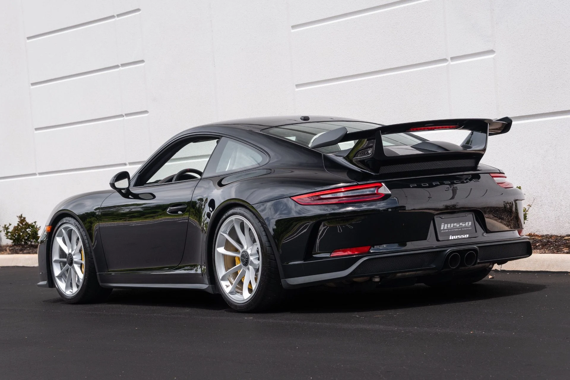 mph025_2488327584_Used_2018_Porsche_911_GT_3_1780452373_a82a54748f