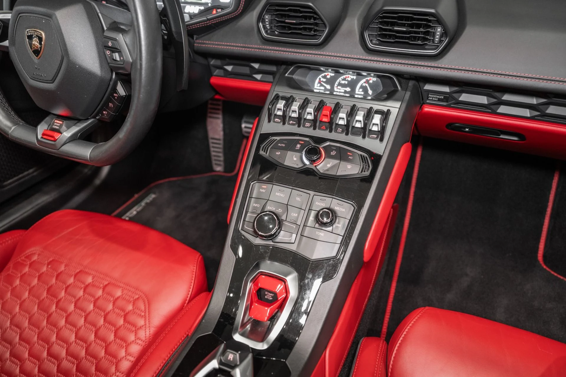 mph025_2489133026_Used_2016_Lamborghini_Huracan_LP_610_4_Spyder_1773071752_f9a4f64cd6