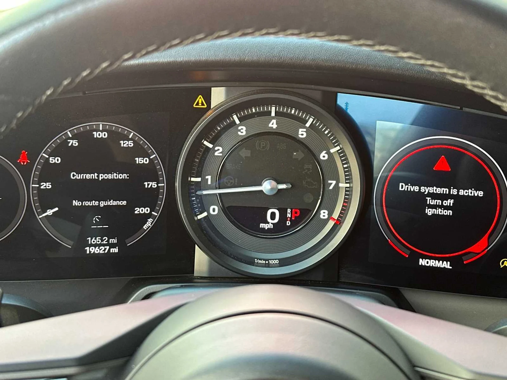 mph025_2491977479_a19d30288f4a617e152f17212e199dedx_cb0d063d49