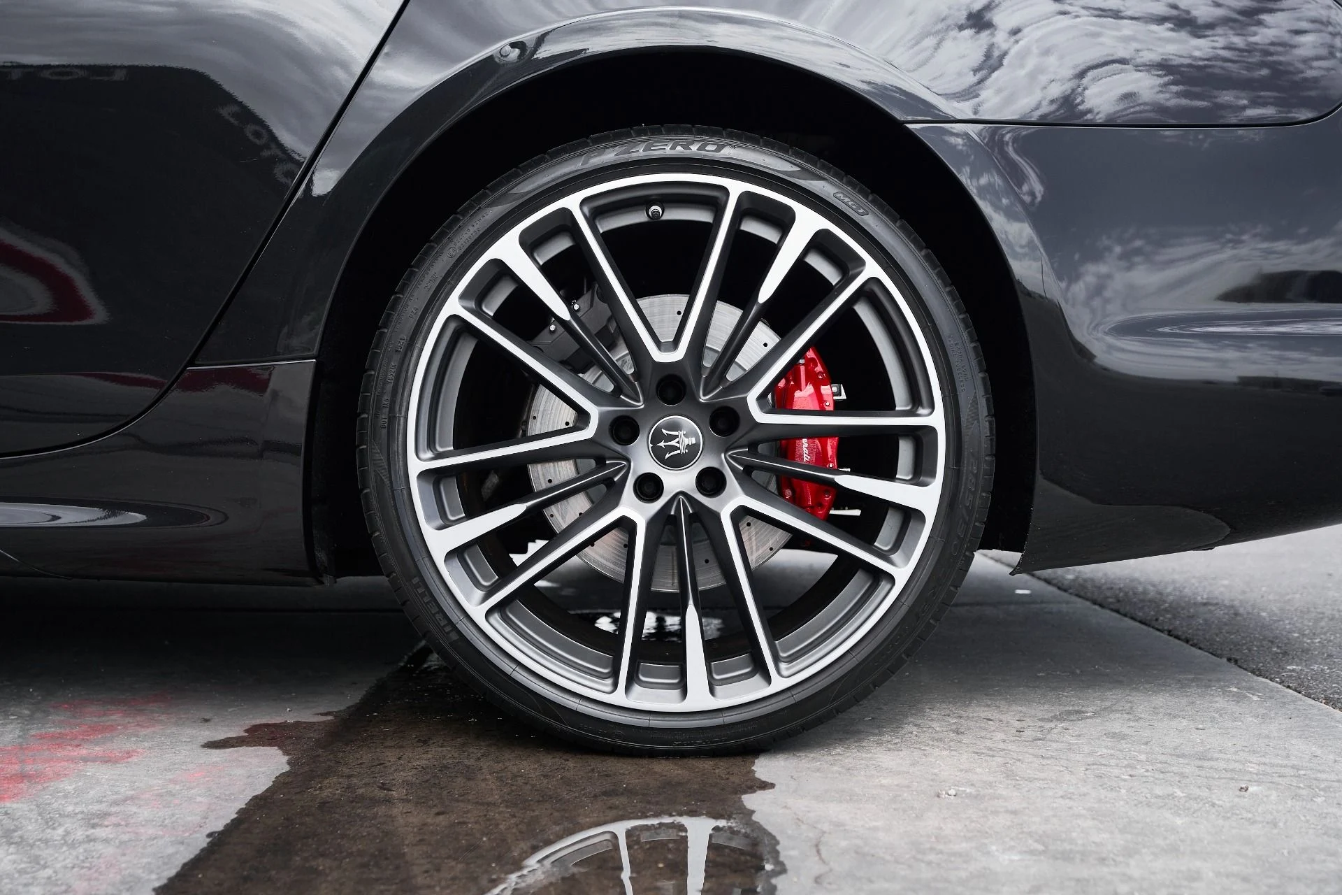 mph025_2492441377_Used_2021_Maserati_Quattroporte_Trofeo_1760134393_b2442276c9