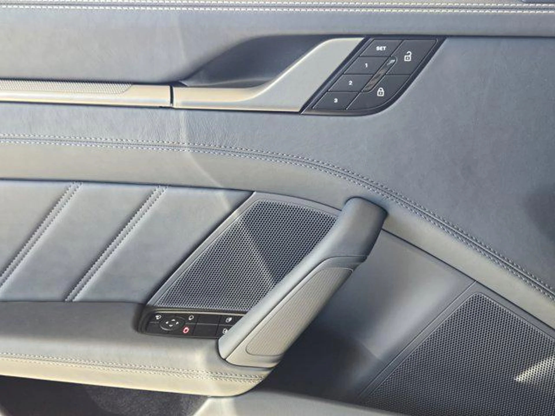 mph025_2523632567_ag_Z_Pd_WGV_N9r_G5_K_Nj0_L5k_K5_Id_Ts_e9f05afaa8