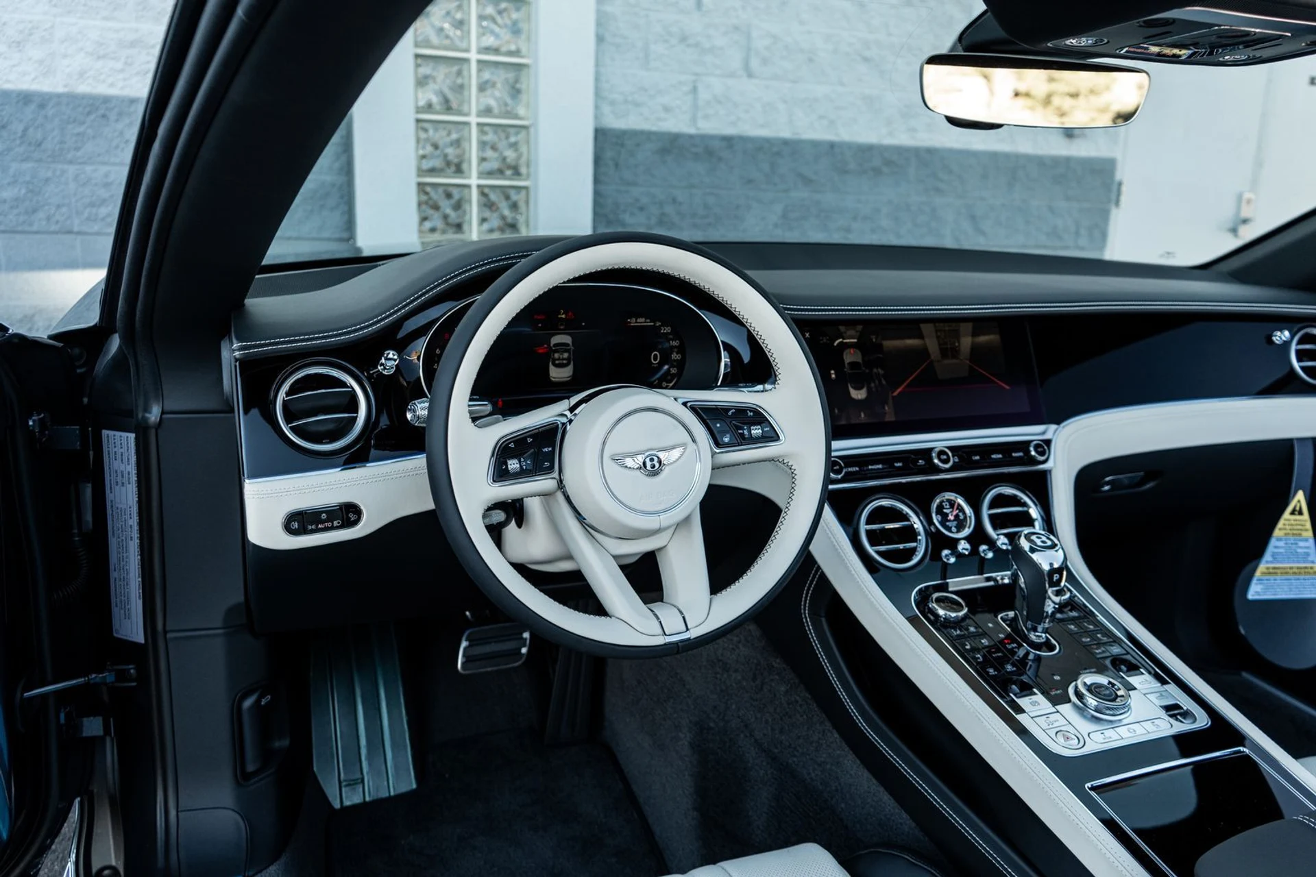 mph025_2524115391_61b8878d_3b29_4006_8210_f93c7d211652_e1c9dbad24