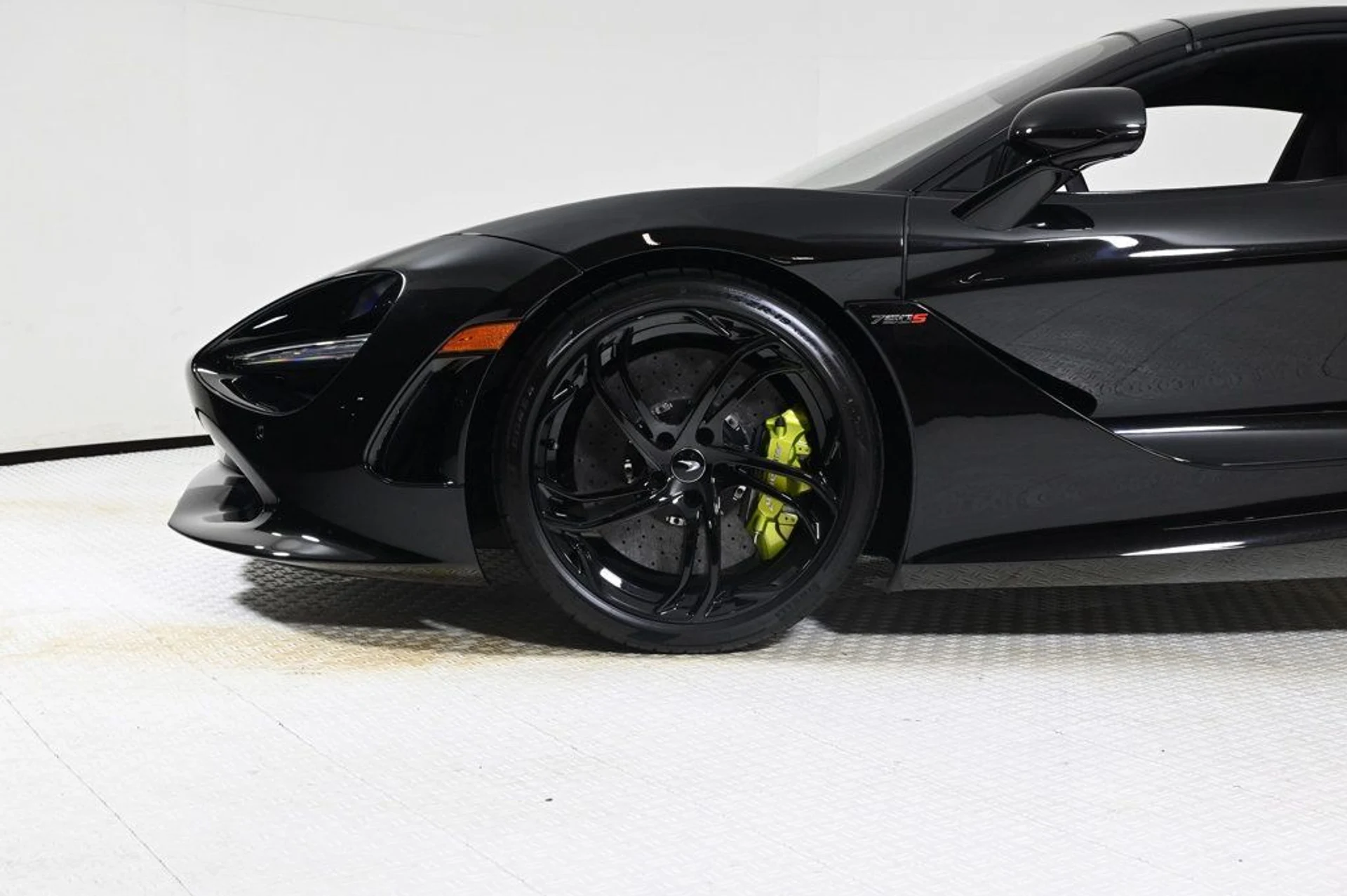 mph025_2524738994_used_2025_mclaren_750s_spider_11350_22950196_25_1024_e20c19650d