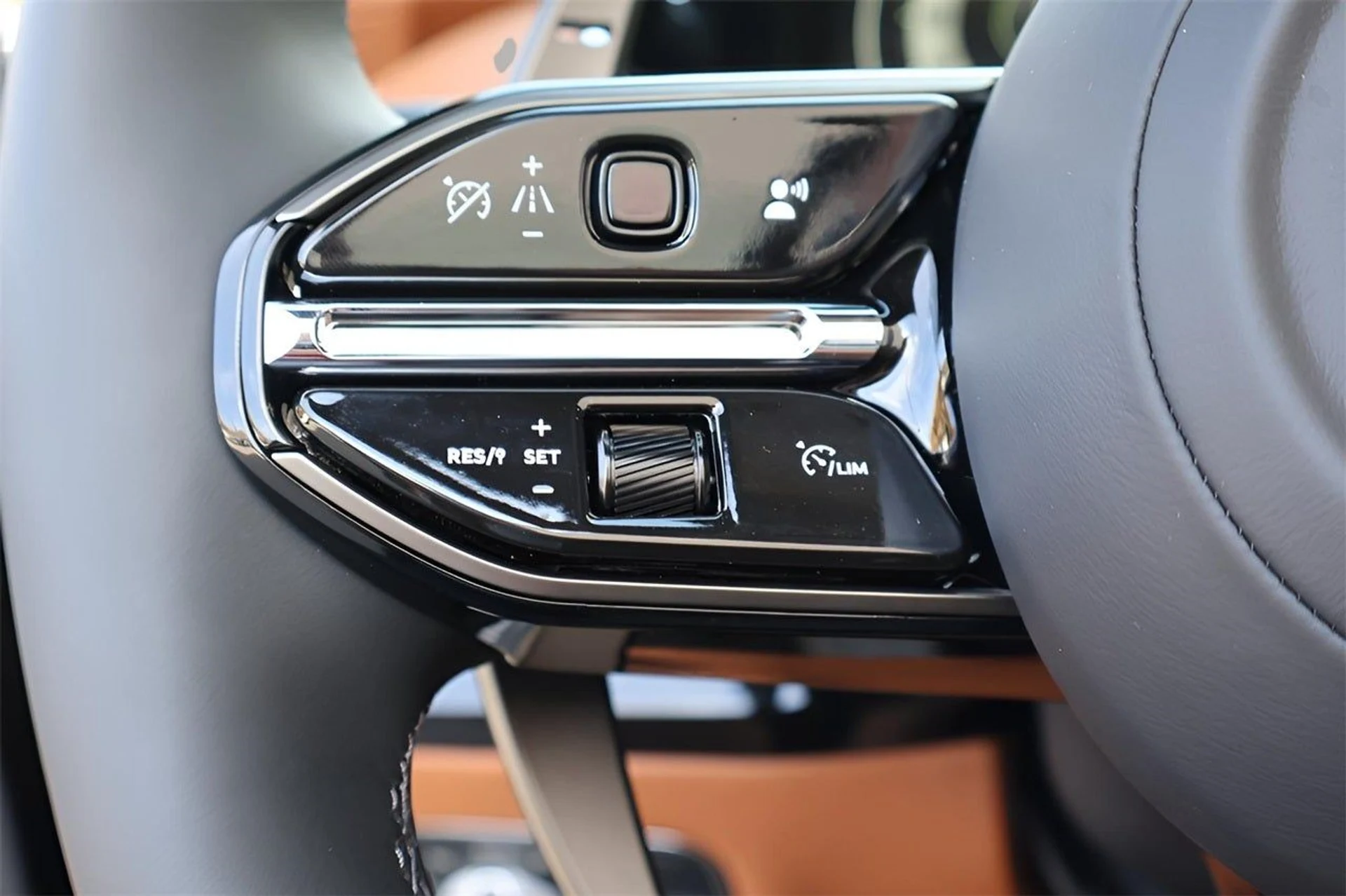 mph025_2531137826_26_cad931df81