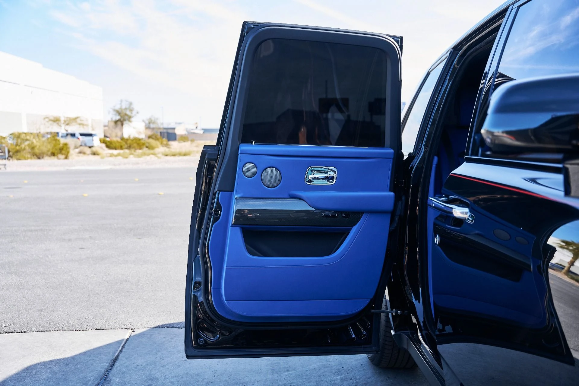 mph025_2532629489_Used_2021_Rolls_Royce_Cullinan_Base_1770692173_92a277e3ae