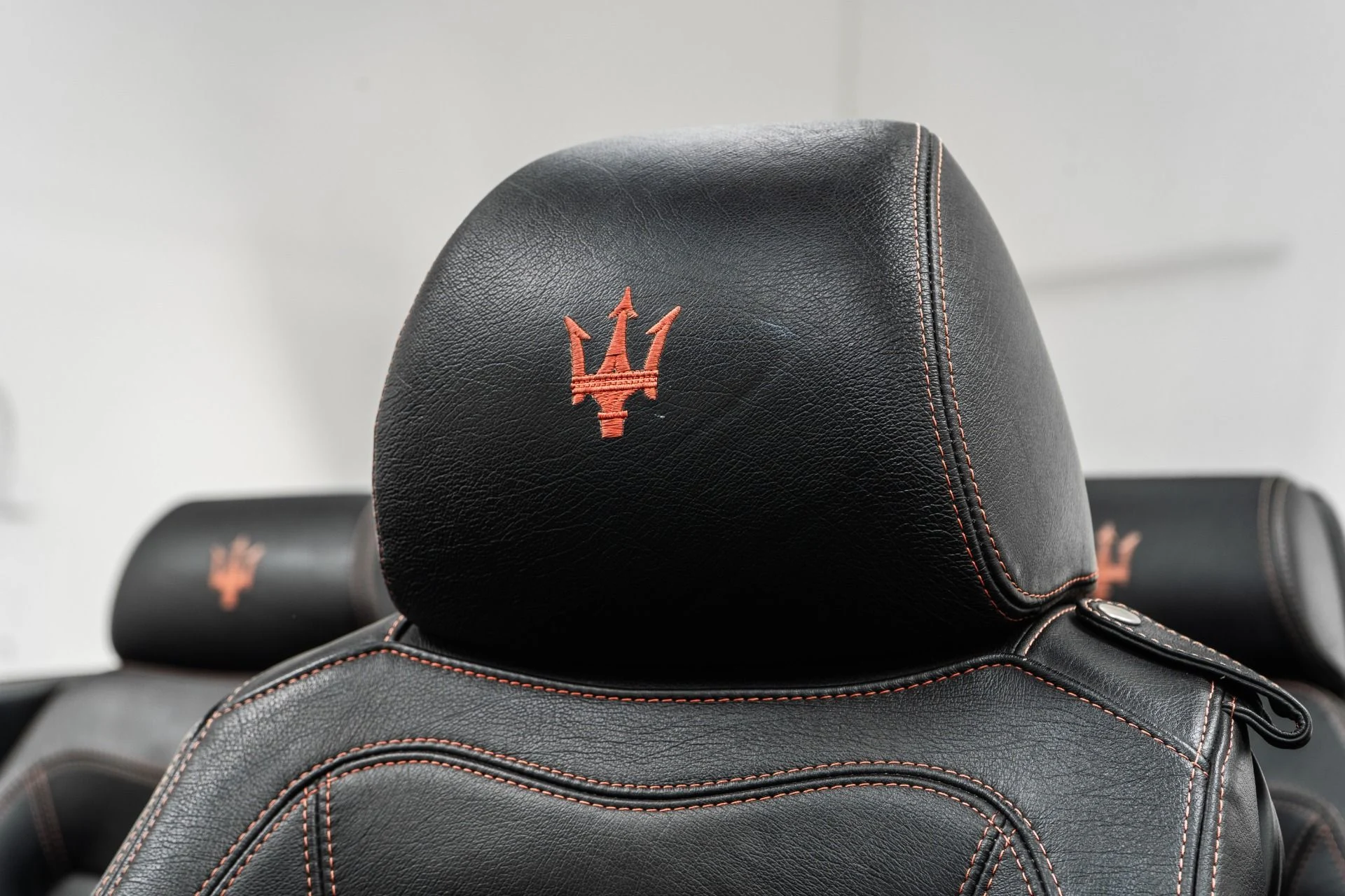mph025_2539144369_Used_2012_Maserati_Granturismo_Sport_1756223132_0883afa44d