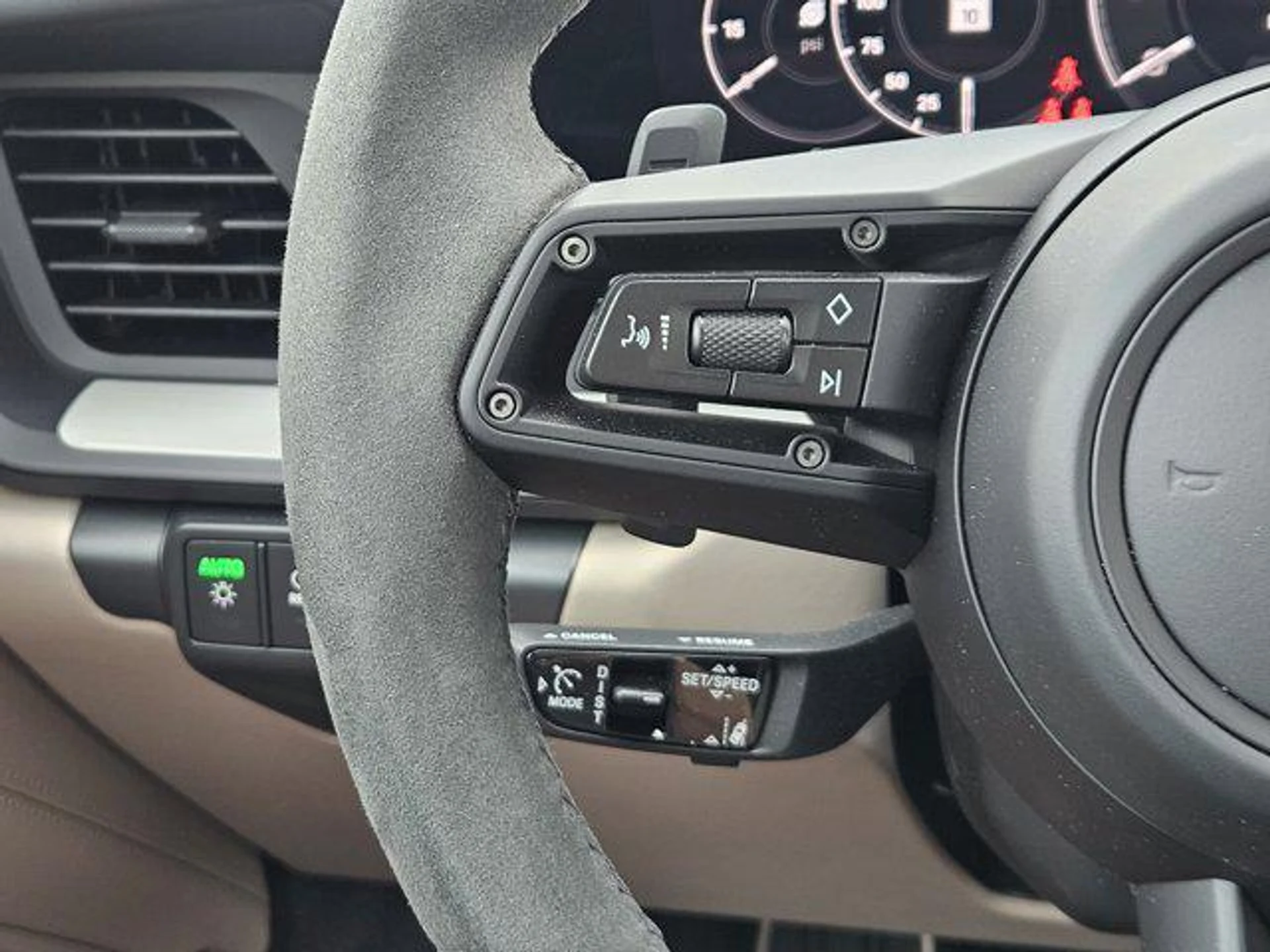 mph025_2547817161_g_Q_j_W_Te2_Ic3_K3_Bb8j_Gvb_Izqe_O_Ic_60b36e4580