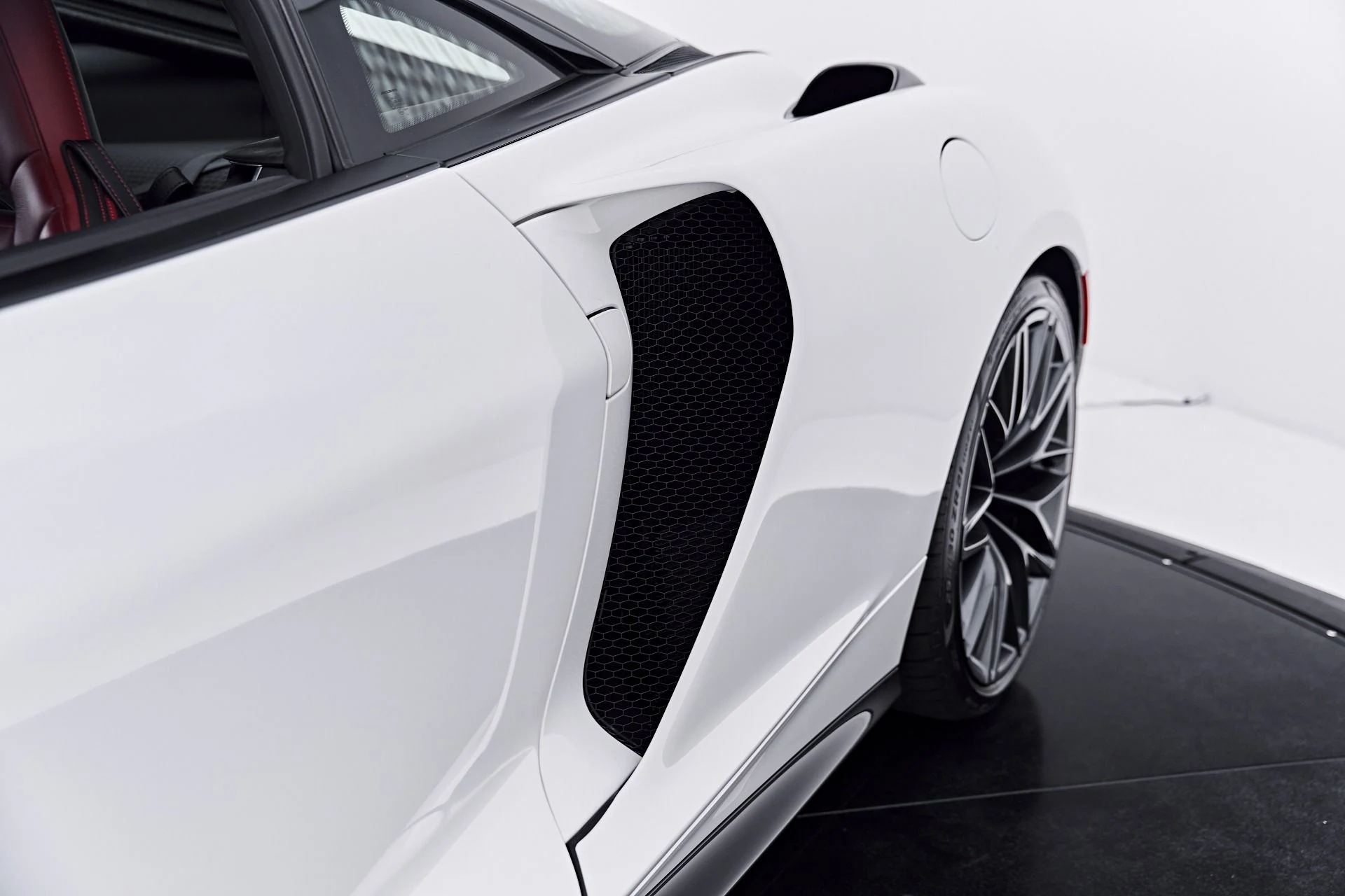 mph025_2553786441_Used_2025_Mc_Laren_GTS_1790357858_2c0661ff89