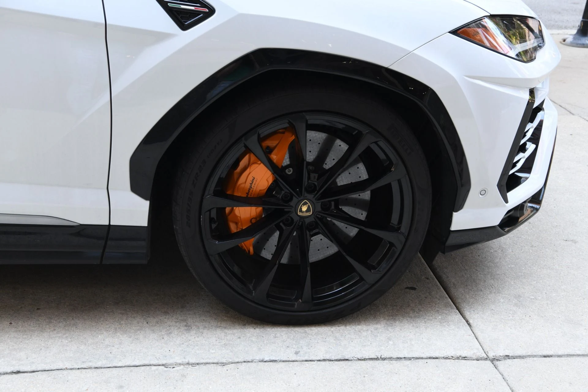 mph025_2554058786_Used_2021_Lamborghini_Urus_1752869078_2dec1a5349