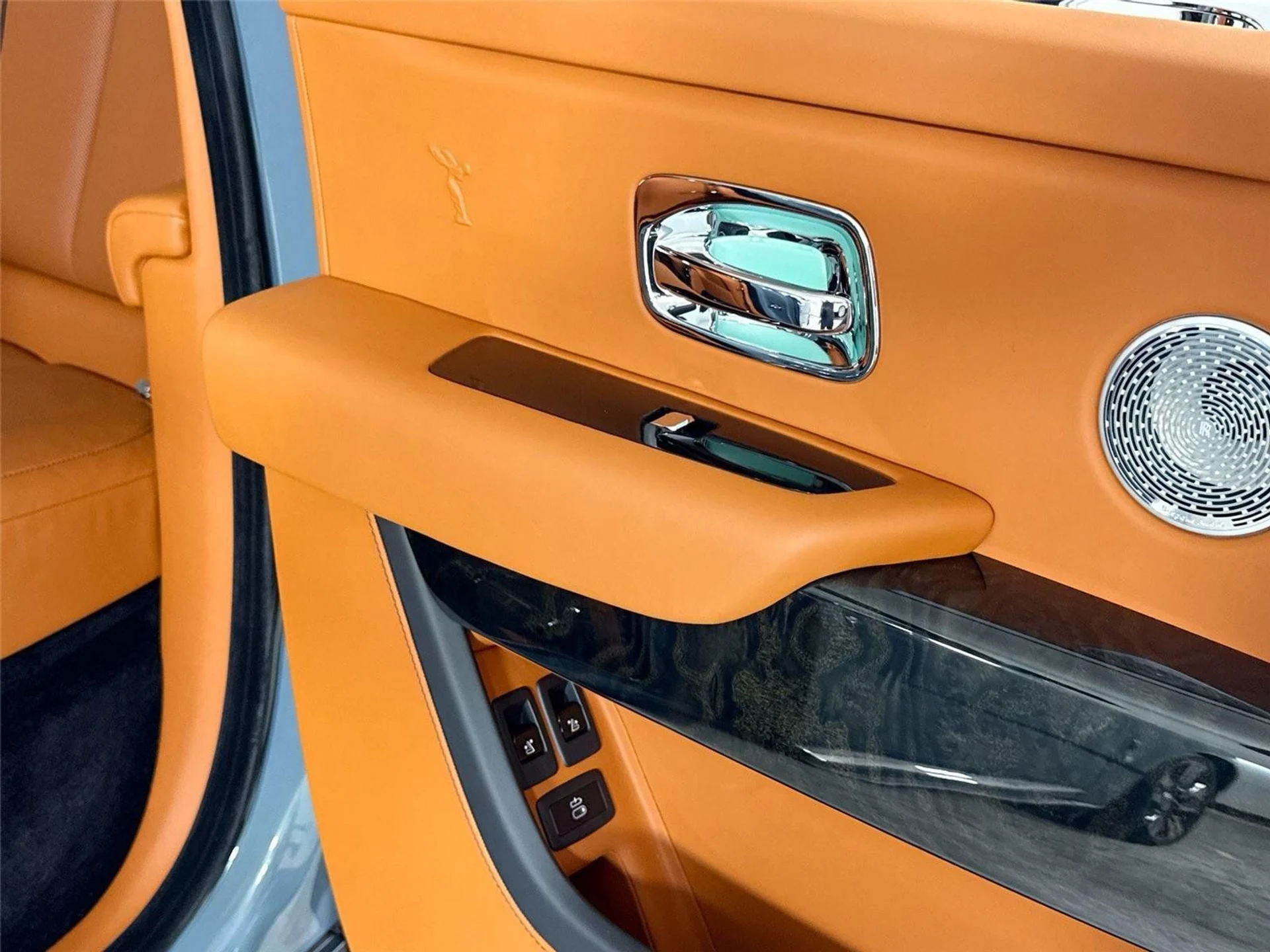 mph025_2555805201_e0cf3ef0c8f737bb023aa9343d17ffb2_4b7d144b6a