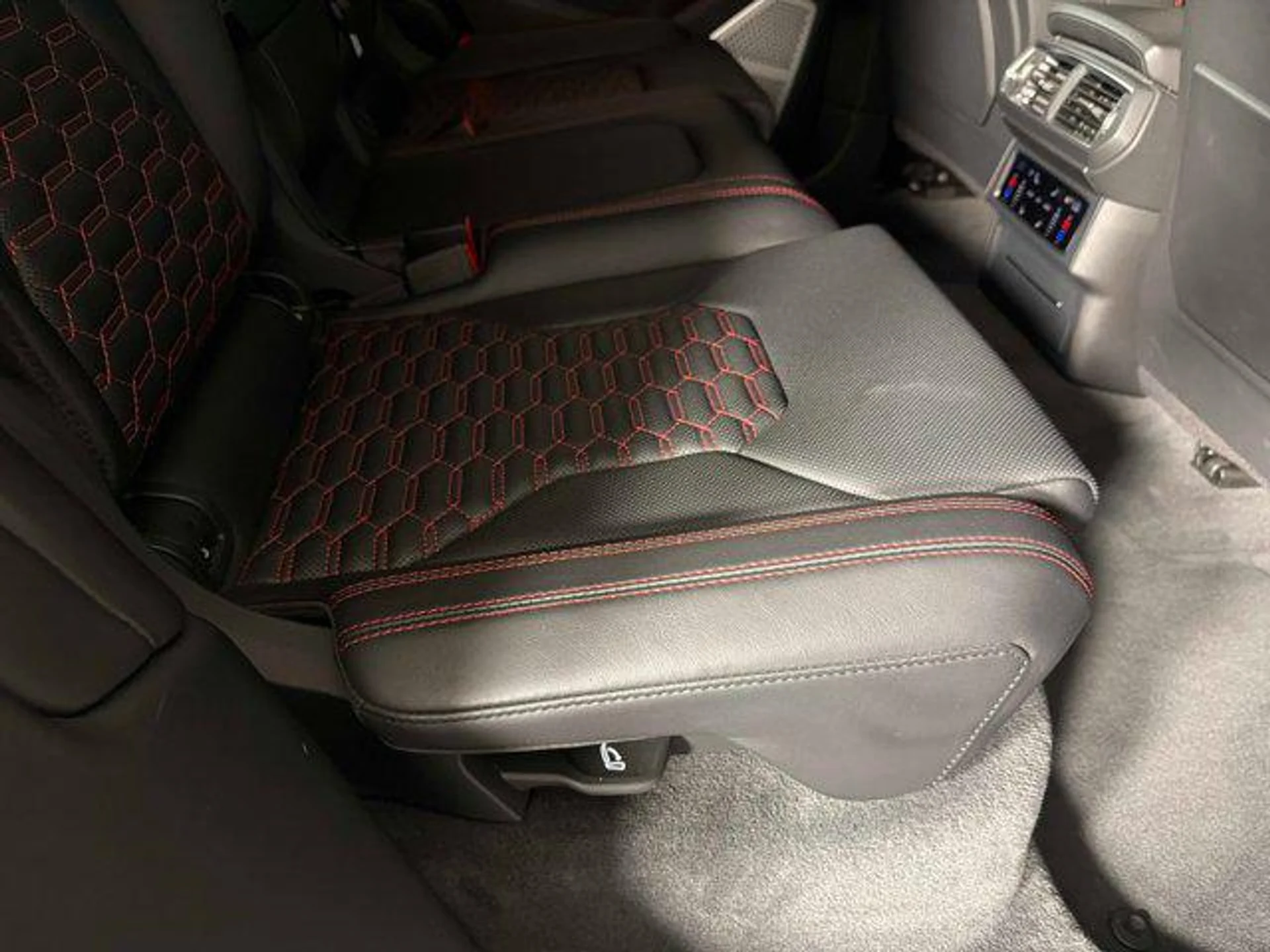 mph025_2558285909_t_FVJ_Xt6pg_fxz_Yn_Si3c6xia_W_Uk_99a738cced