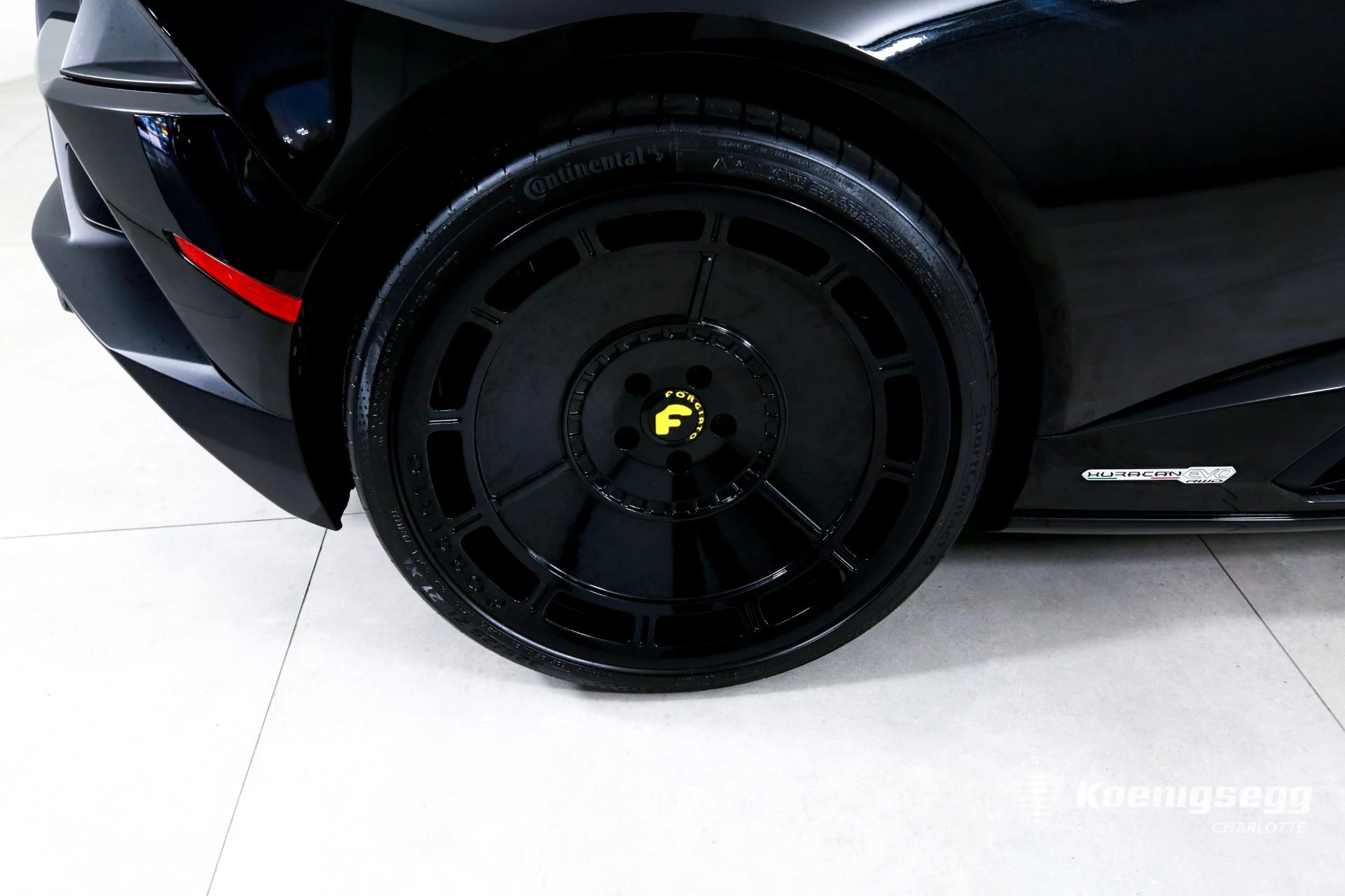 mph025_2563586269_Used_2021_Lamborghini_Huracan_EVO_1760975962_21334c5489