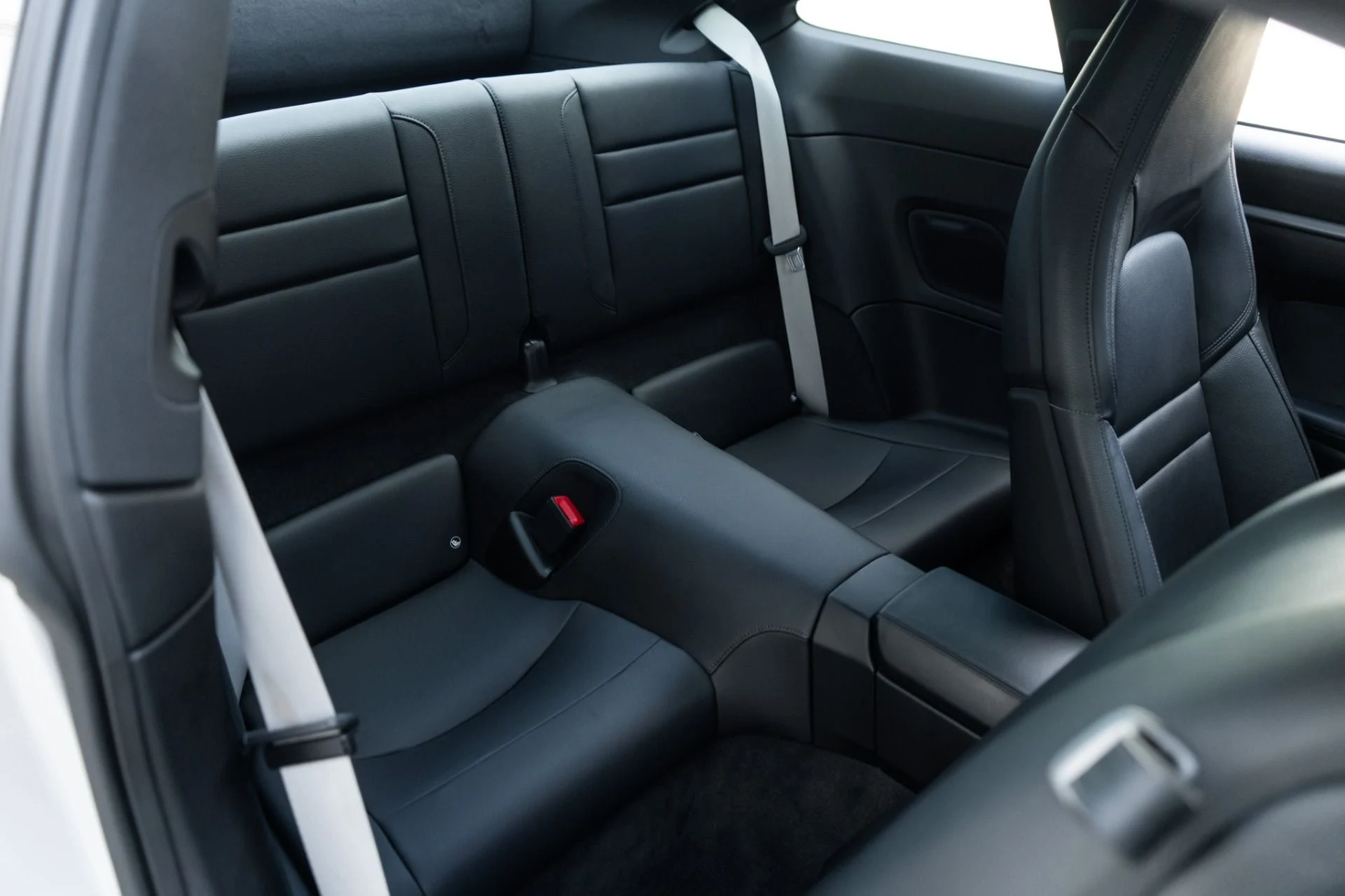 mph025_256817389_Used_2021_Porsche_911_Carrera_1774908148_5ffaaccf0f