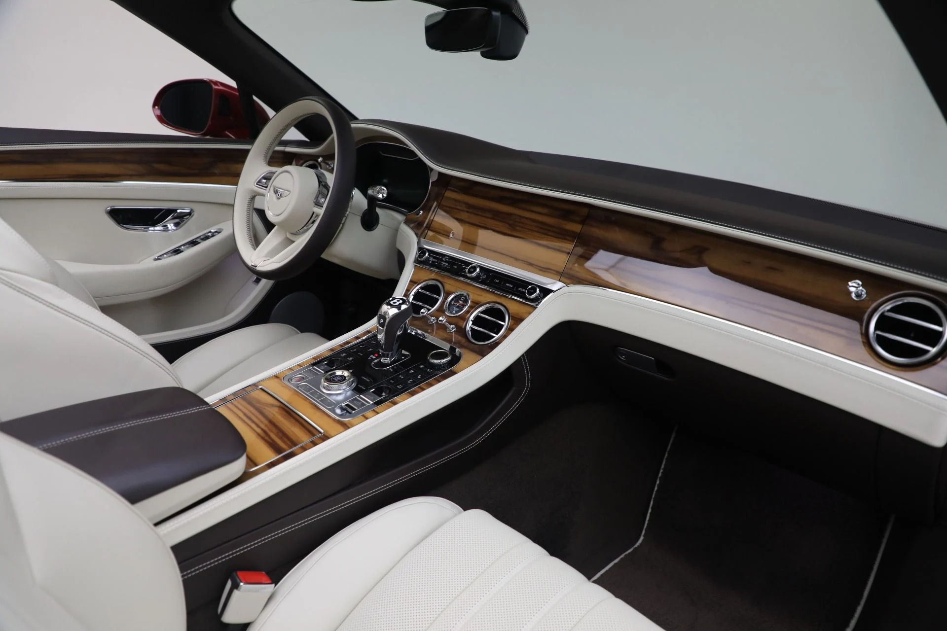 mph025_2568545559_Used_2022_Bentley_Continental_GTC_V8_2779089f35