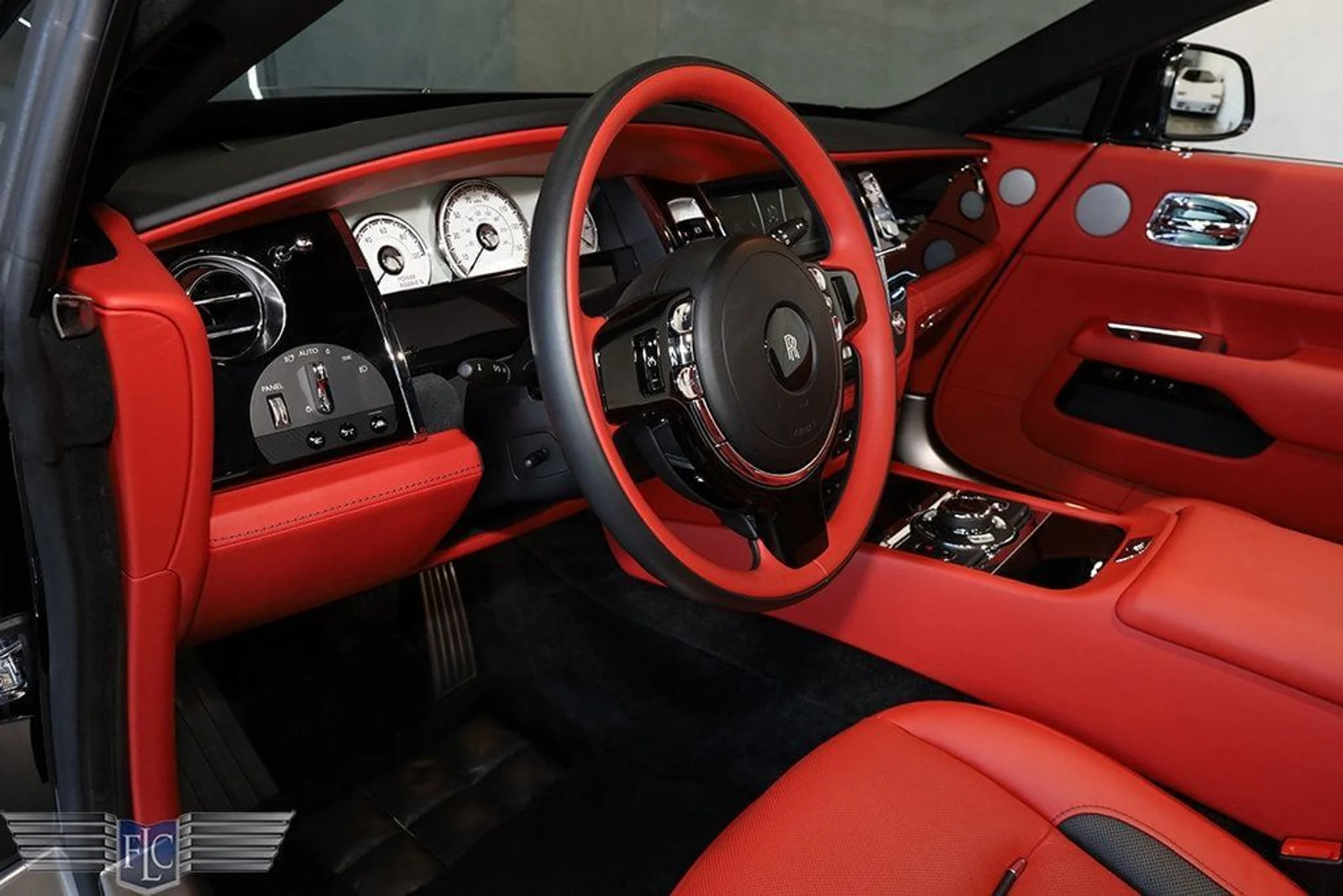 mph025_2577264484_used_2021_rolls_royce_dawn_convertible_9689_22905952_26_1024_1684bc5c85