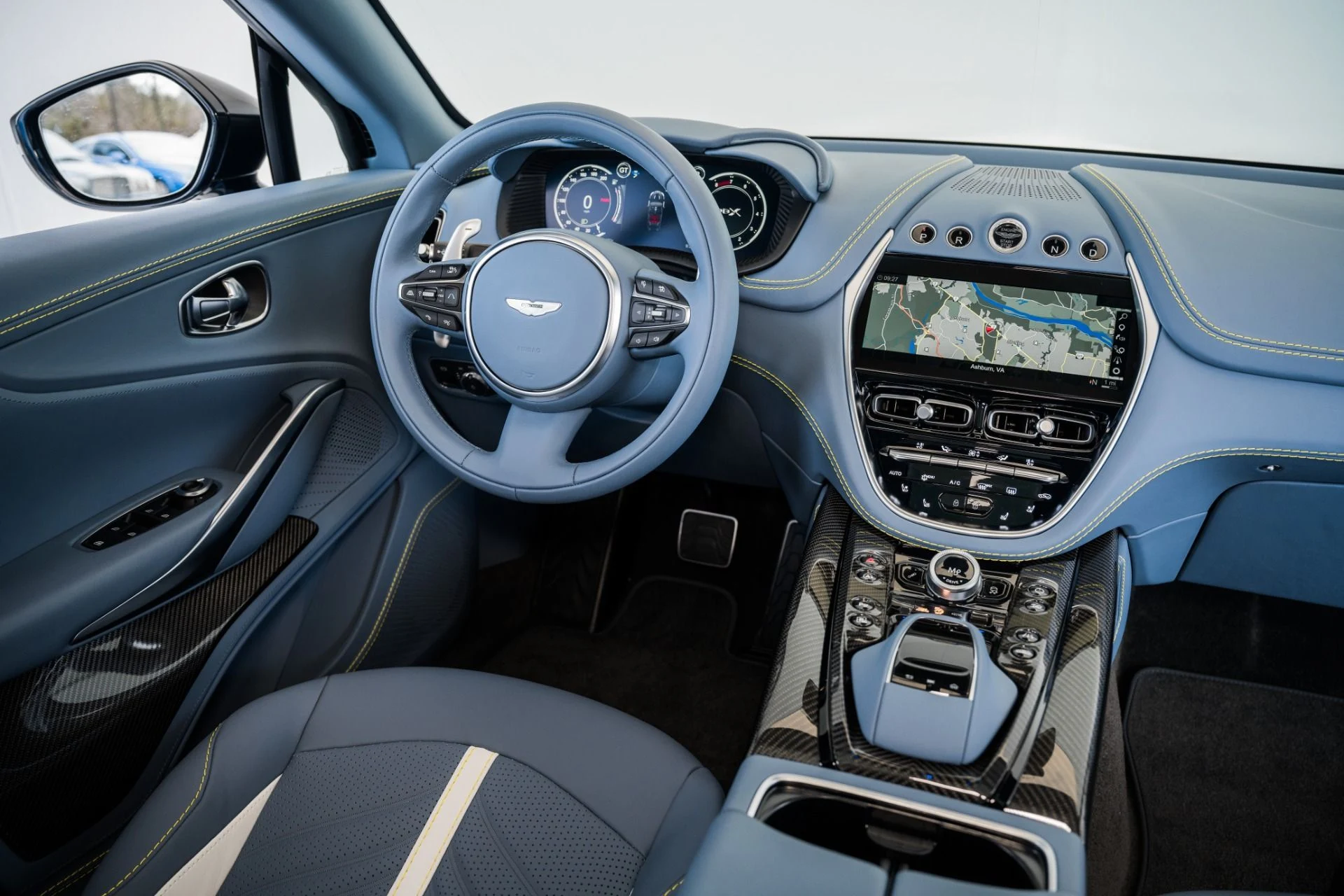 mph025_2578181267_Used_2023_Aston_Martin_DBX_707_1728832242_6124c43fd8
