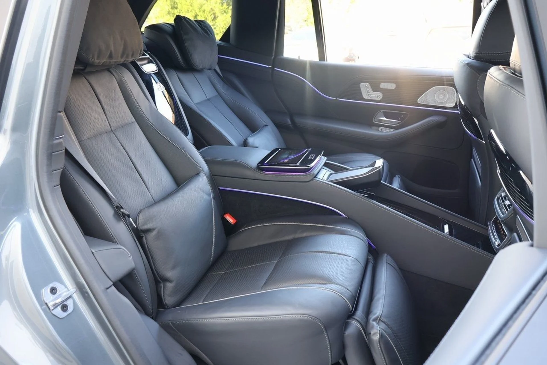 mph025_2578960990_26_2c00d9d230