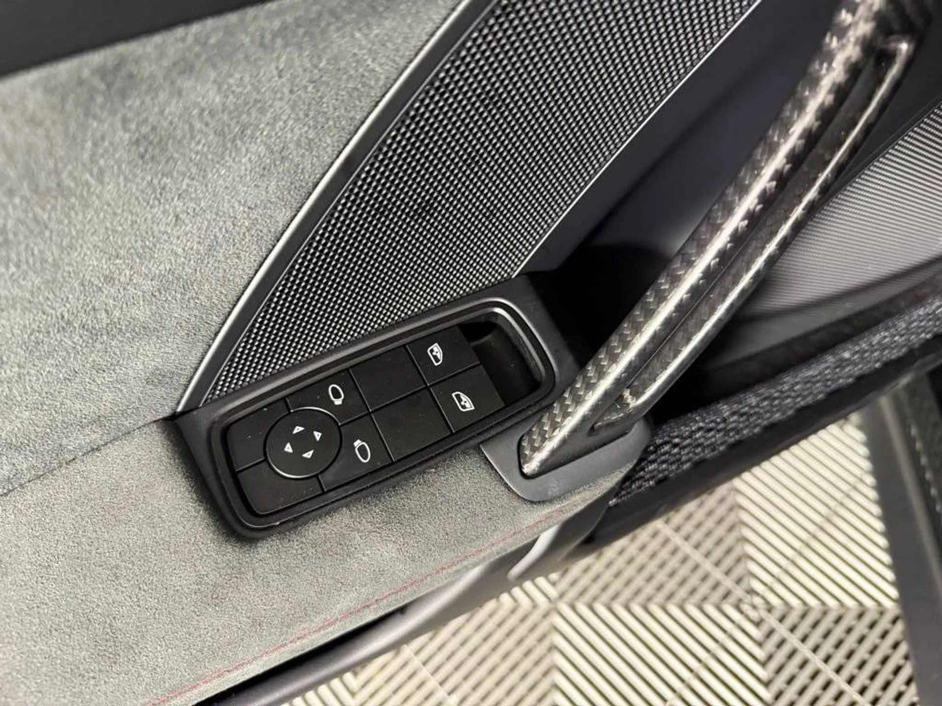 mph025_2581684103_1280_8dca7f89a8