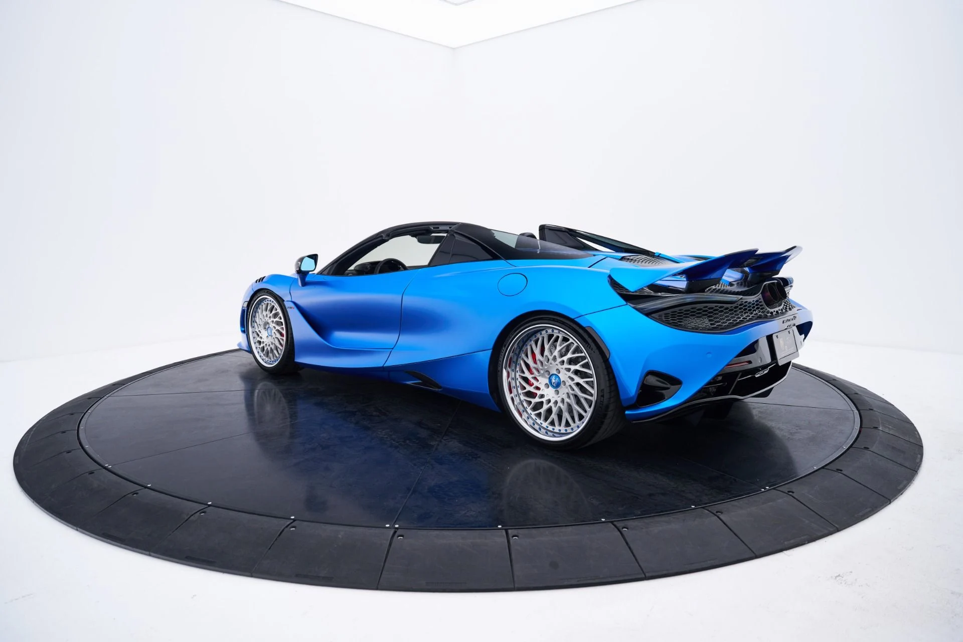 mph025_2586396673_Used_2024_Mc_Laren_750_S_1793147364_bda0d3e985