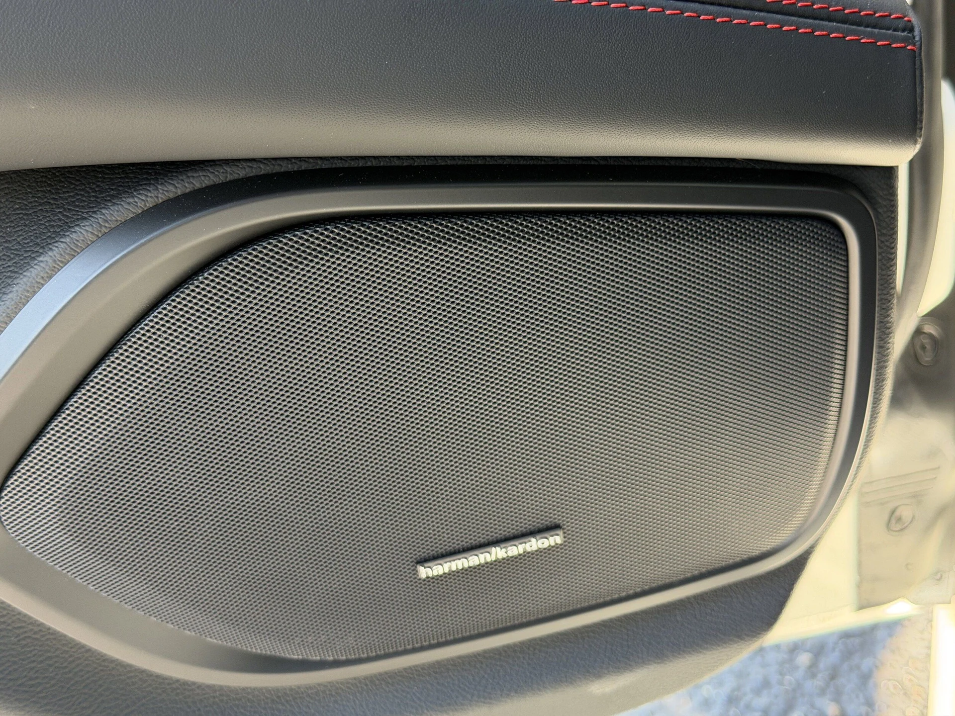 mph025_2588410200_b0df7015f490283c023e24155c38fea8x_ac236bdd76