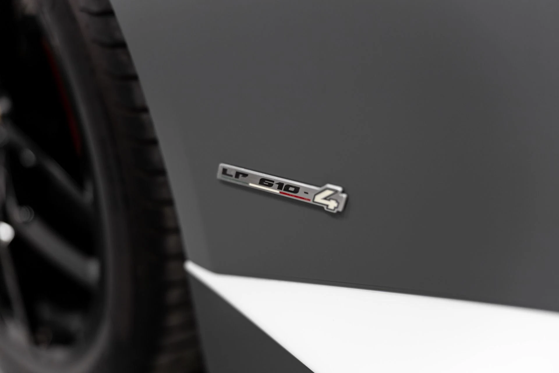 mph025_2592159516_Used_2017_Lamborghini_Huracan_1765410503_df830da61c