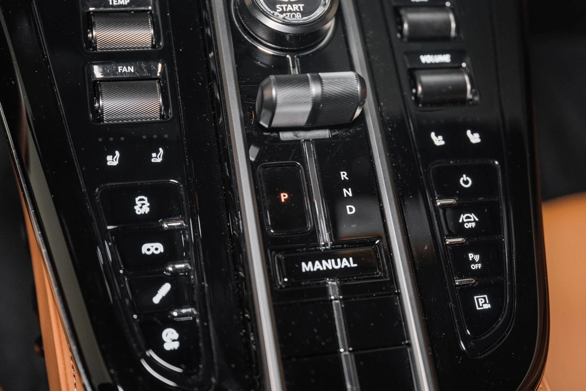 mph025_2598389627_New_2026_Aston_Martin_Vantage_S_Coupe_1767380172_e288af8e06