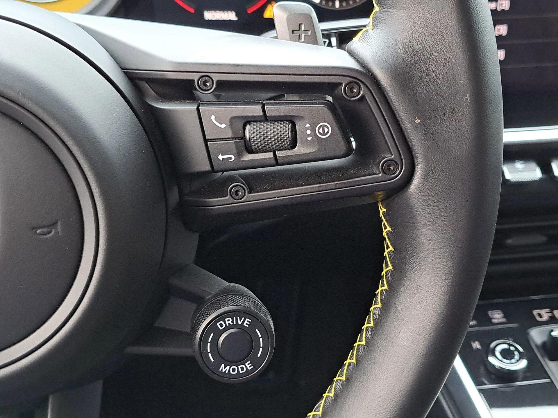 mph025_2599378227_5f1e7eb12ee38365d8aa4c6f38a8757ax_5ac7a40e6f