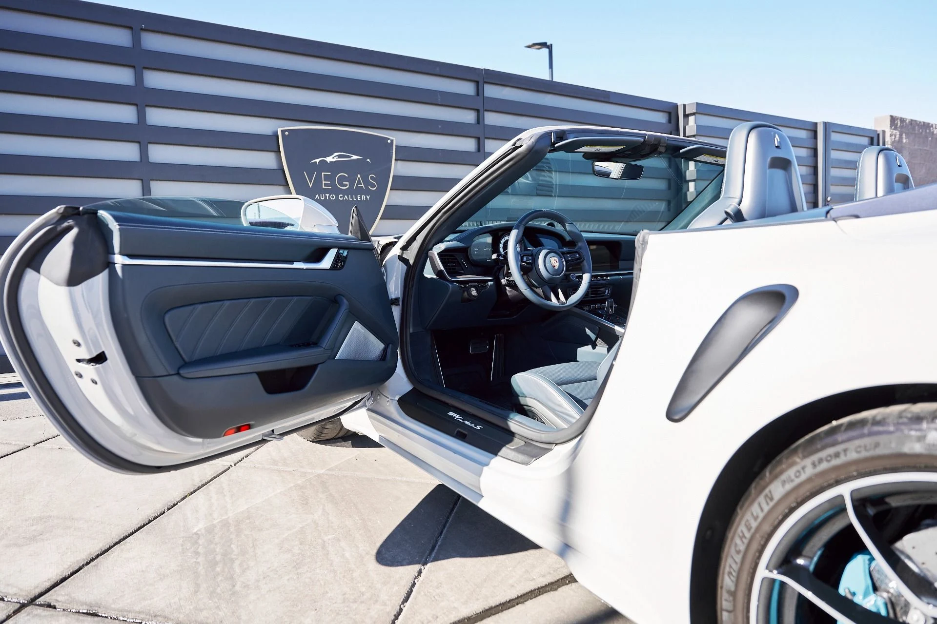 mph025_2609298289_Used_2021_Porsche_911_Turbo_S_1768868919_0022942a4b