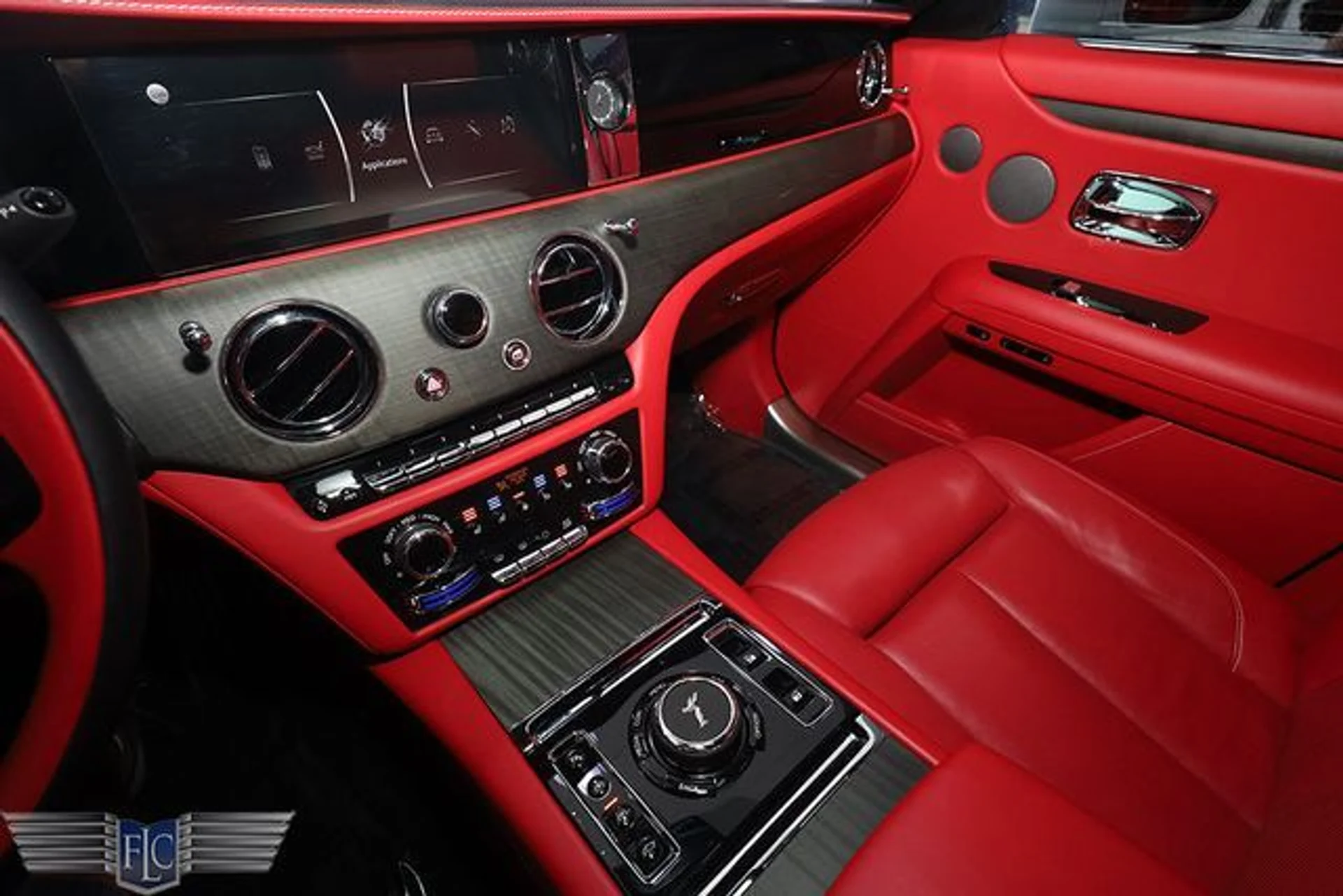 mph025_261110094_used_2024_rolls_royce_ghost_sedan_6305_23068311_30_640_bccbc26949