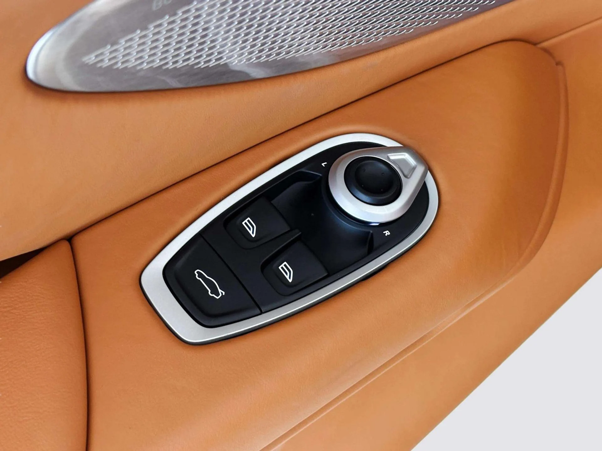 mph025_2611508979_bf60489a_e364_4dda_b729_a2b69f1078cd_be7cf89b4b