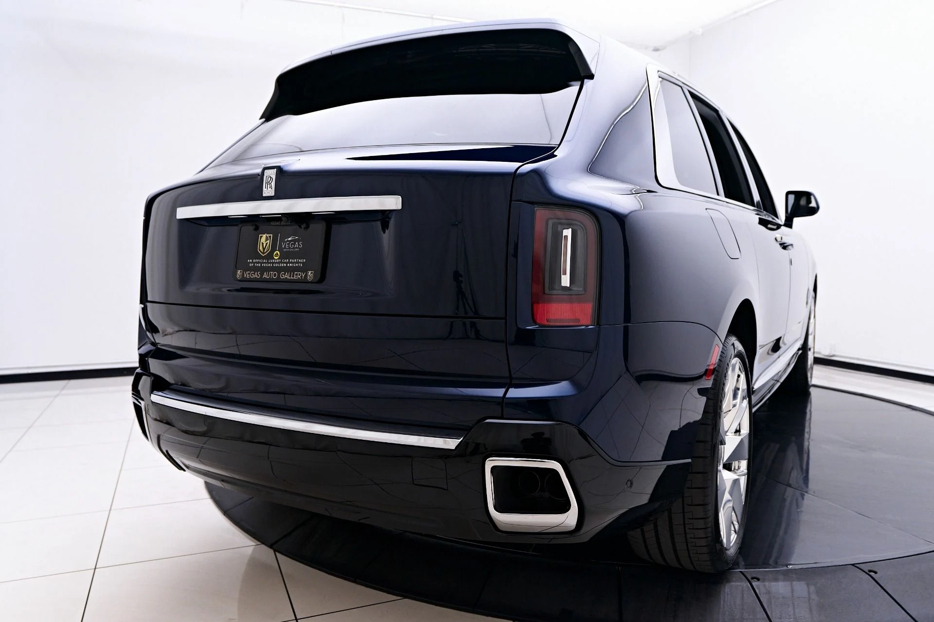 mph025_2612318837_Used_2025_Rolls_Royce_Cullinan_Base_1755895153_dffdc24e0c