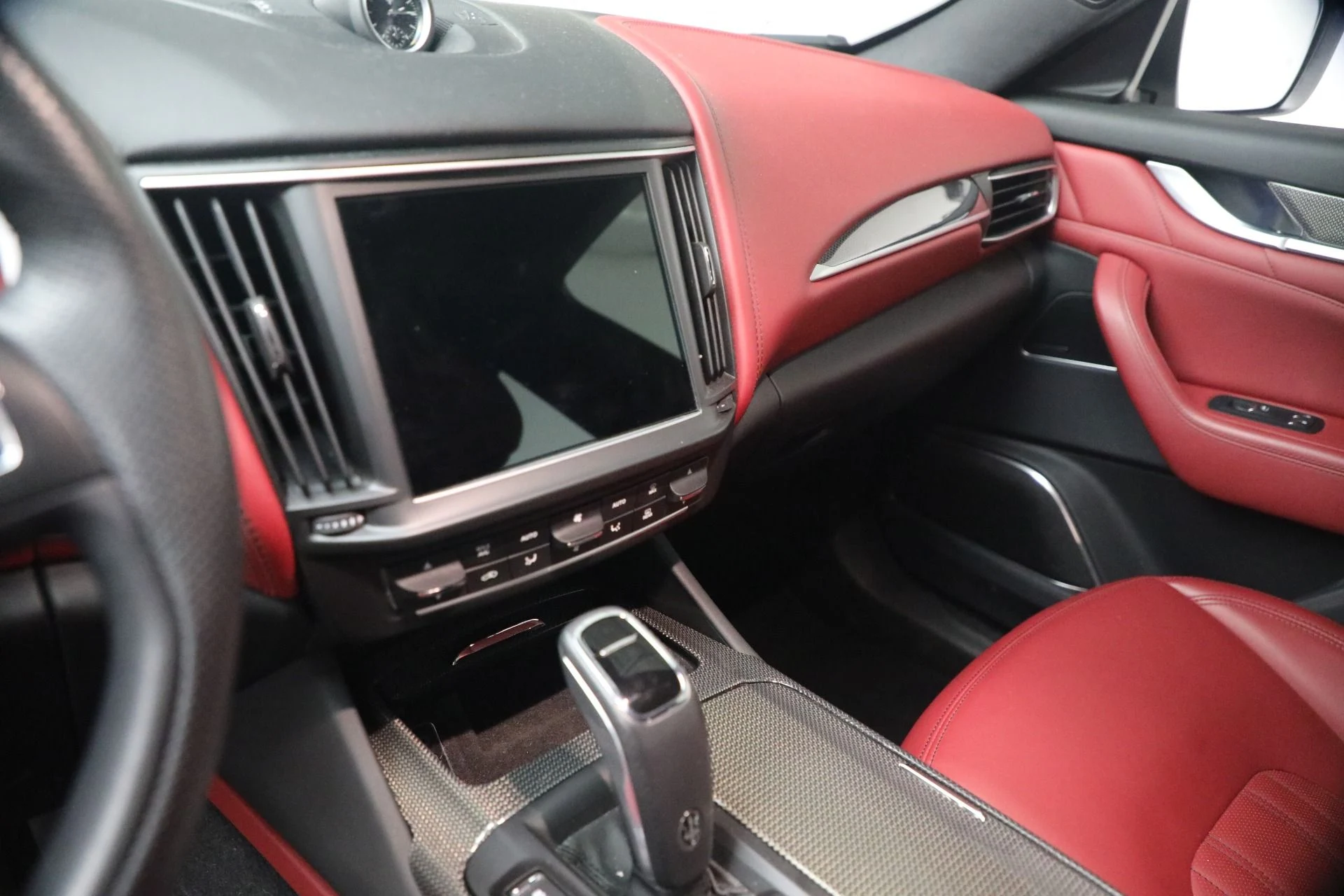 mph025_2615564258_Used_2023_Maserati_Levante_GT_1788557801_aef087aba9