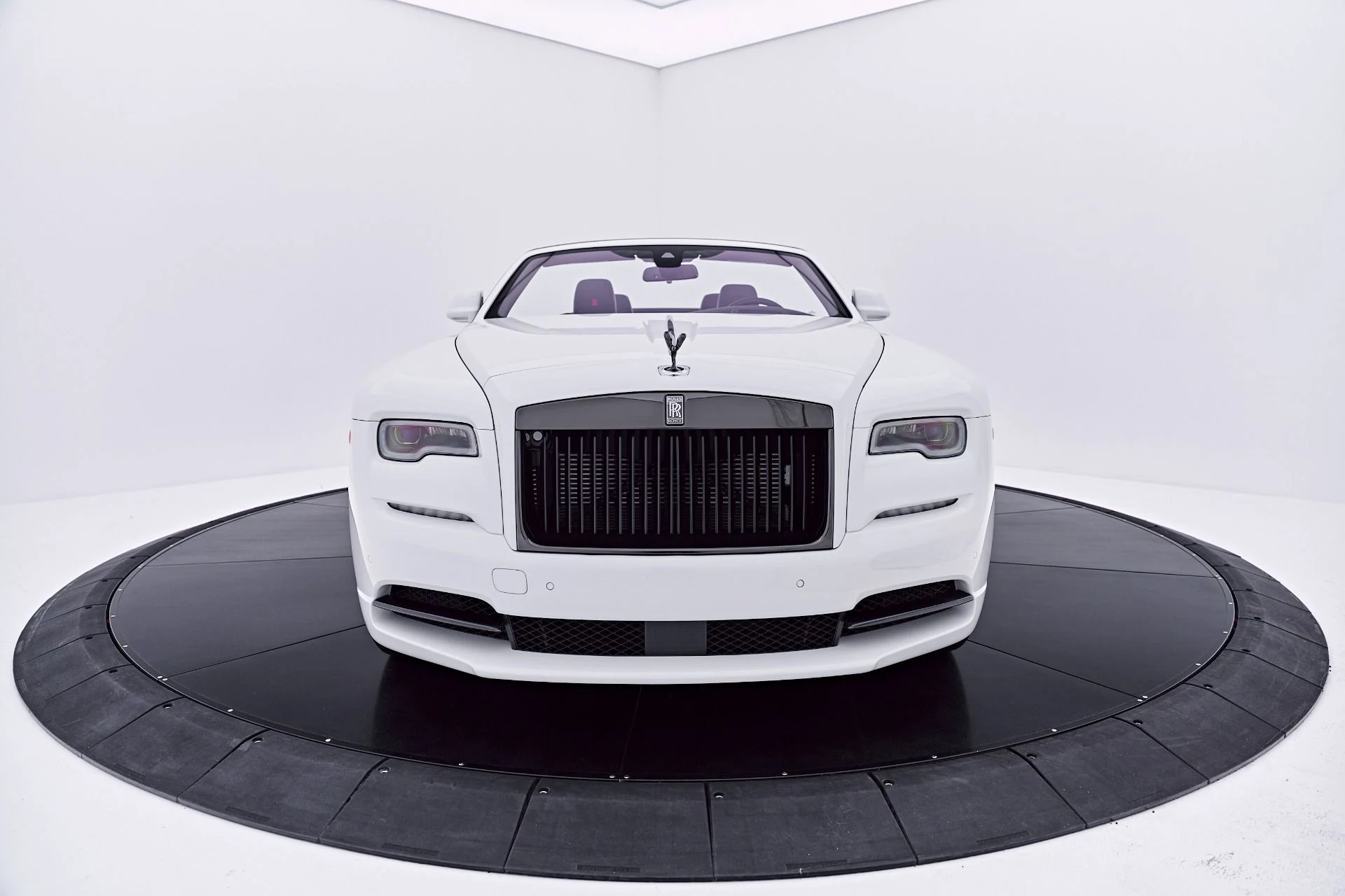 mph025_2615756111_Used_2020_Rolls_Royce_Dawn_Base_1784308150_94928a8d02