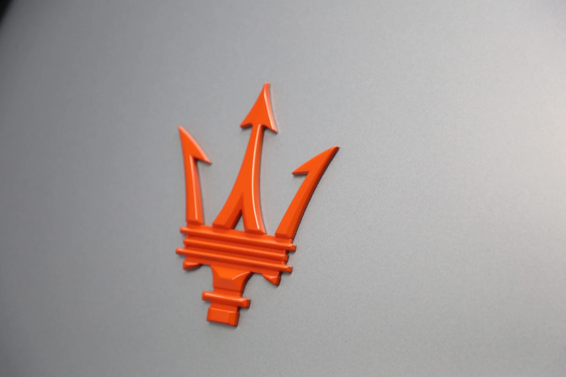 mph025_2620064434_Used_2023_Maserati_Levante_F_Tributo_1764365135_41f7ff8823