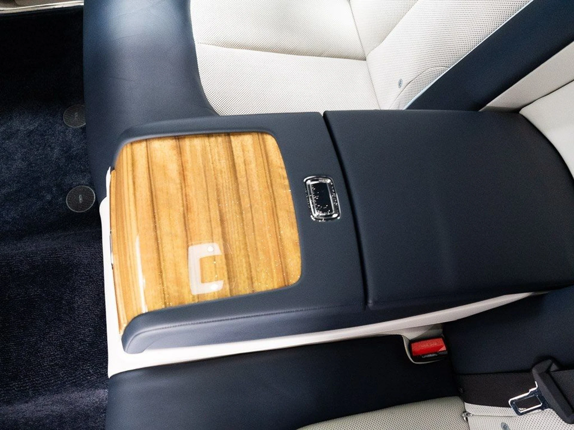 mph025_2622891130_ee5c2d29444d081bfe9aea24f64d4c93_72638d9e9e