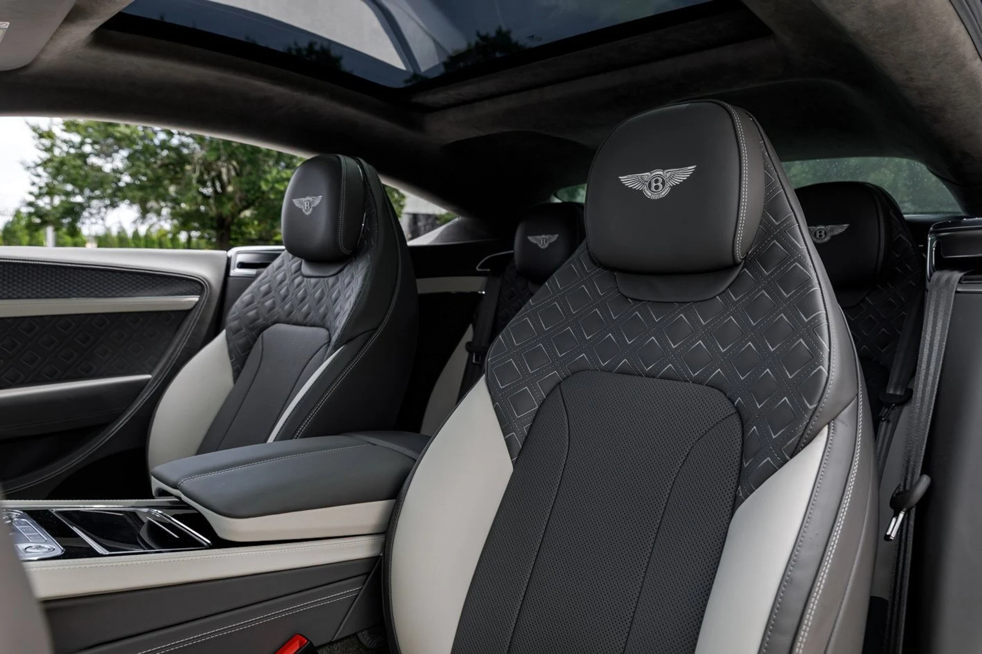 mph025_2635000973_d1479c6c6a3fd51f45b376e9295cc7edx_17b36fcd8e